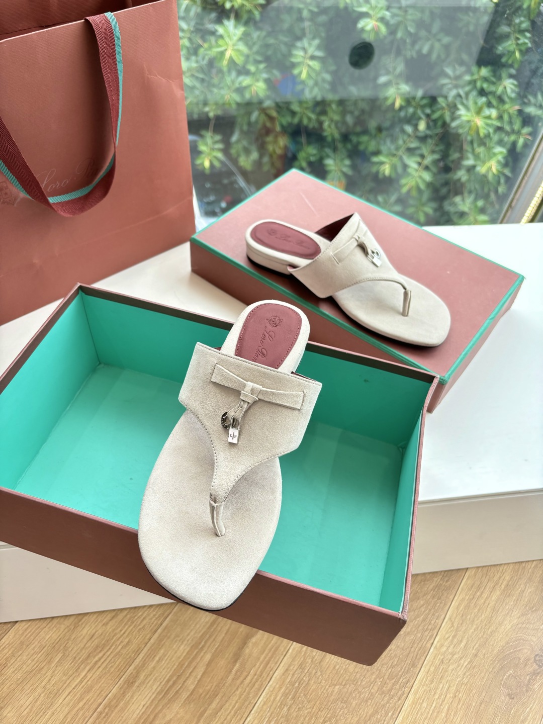 Loro Piana 로로피아나 럭셔리 플립플랍 샌들 신발