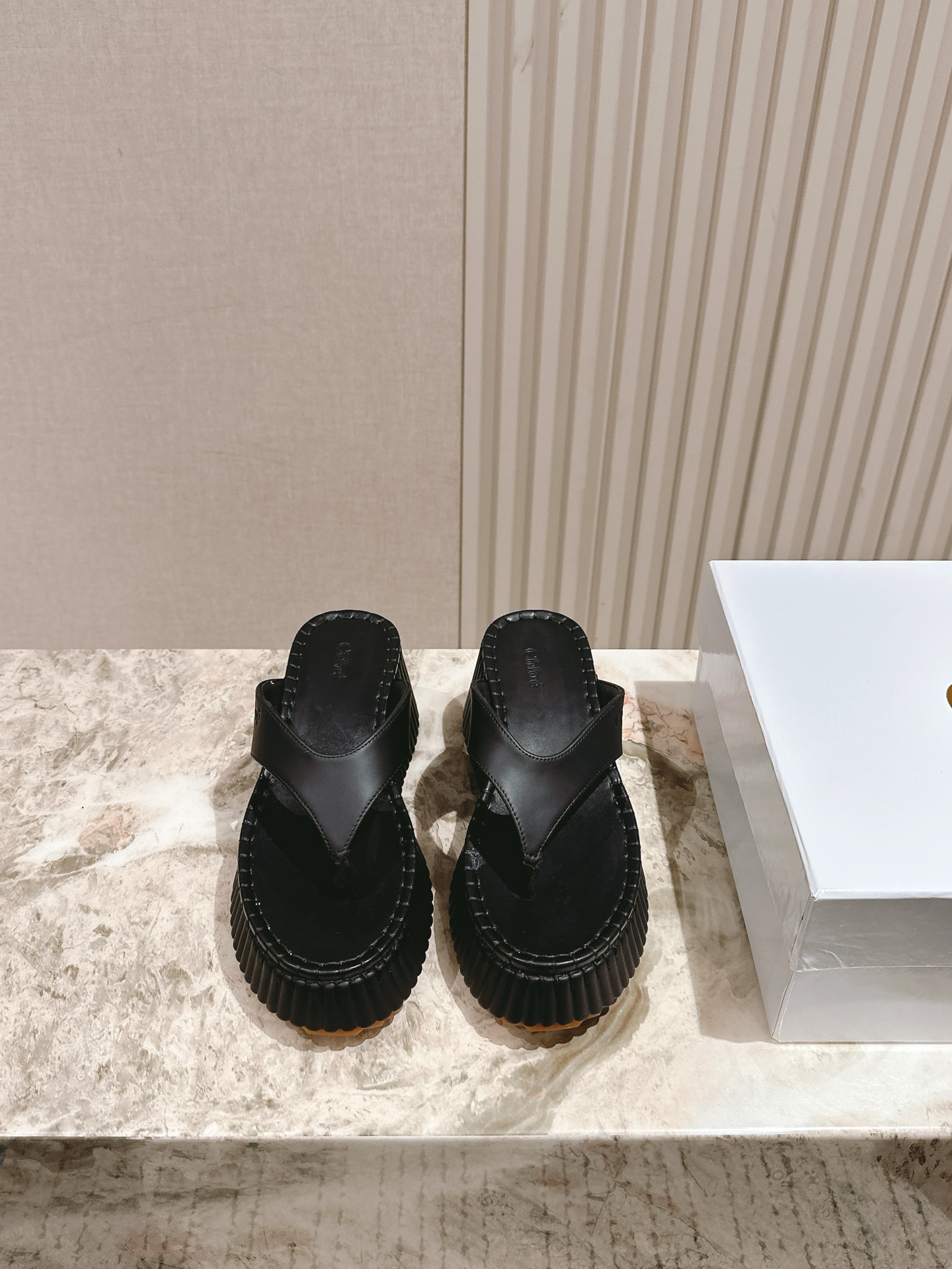 Chloé 끌로에 웨지 플립플랍 샌들 신발