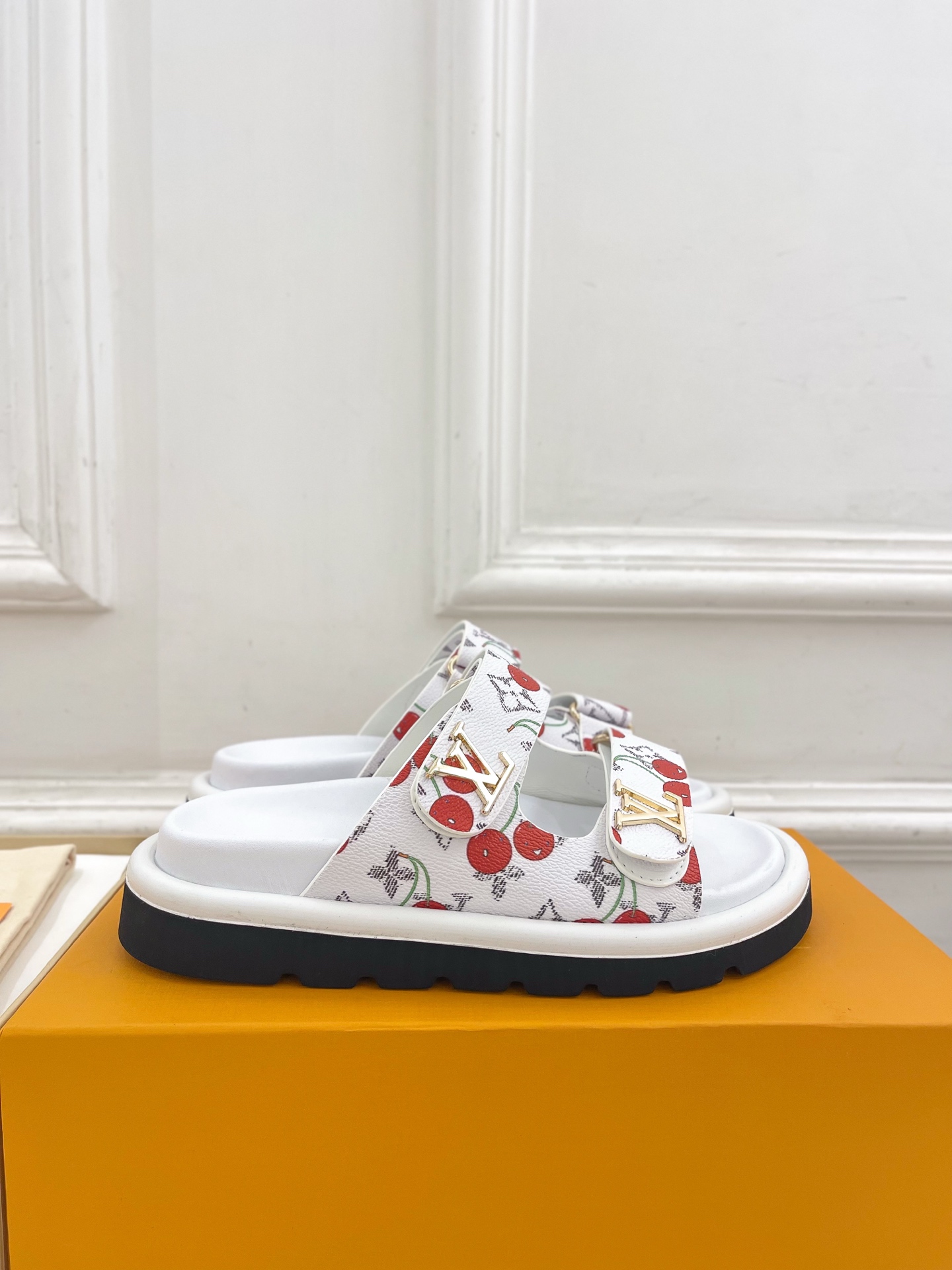 LV 루이비통 더블 스트랩 벨크로 슬리퍼 샌들 신발