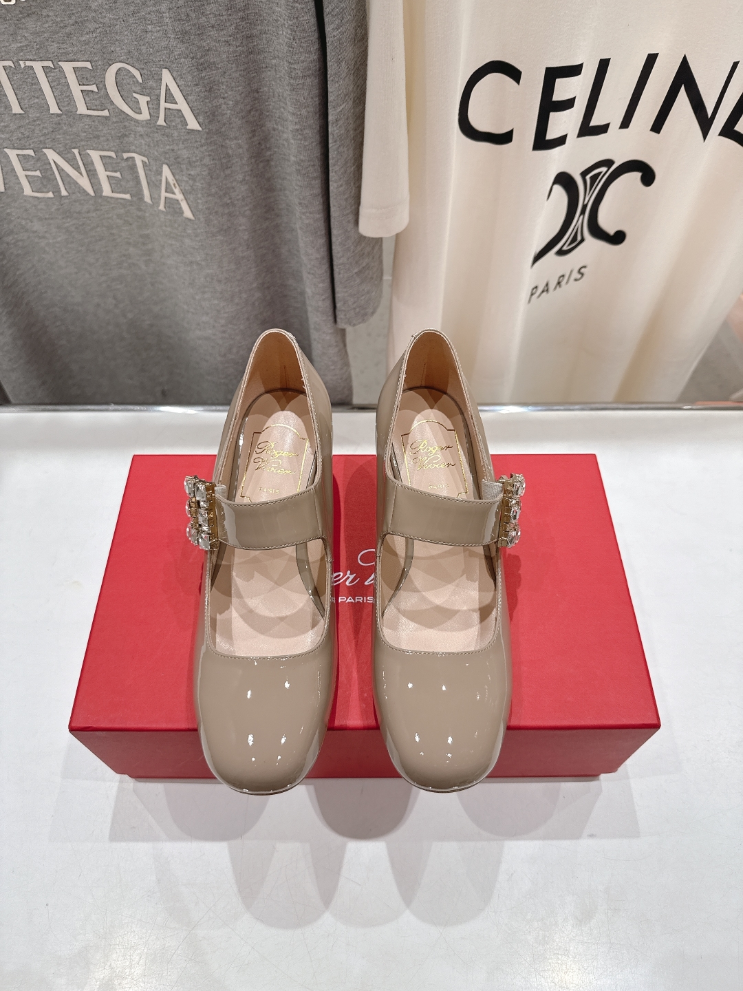 Roger Vivier RV 로저비비에 메리제인 크리스탈 장식 힐 구두 신발