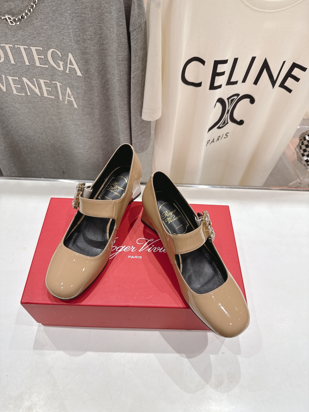 Roger Vivier RV 로저비비에 메리제인 크리스탈 장식 힐 구두 신발