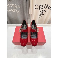 Roger Vivier RV 로저비비에 메리제인 크리스탈 장식 힐 구두 신발