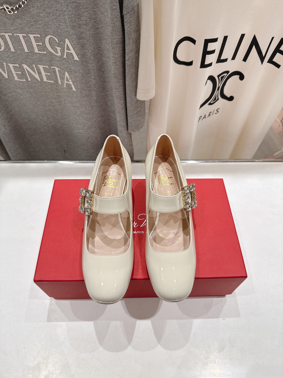 Roger Vivier RV 로저비비에 메리제인 크리스탈 장식 힐 구두 신발