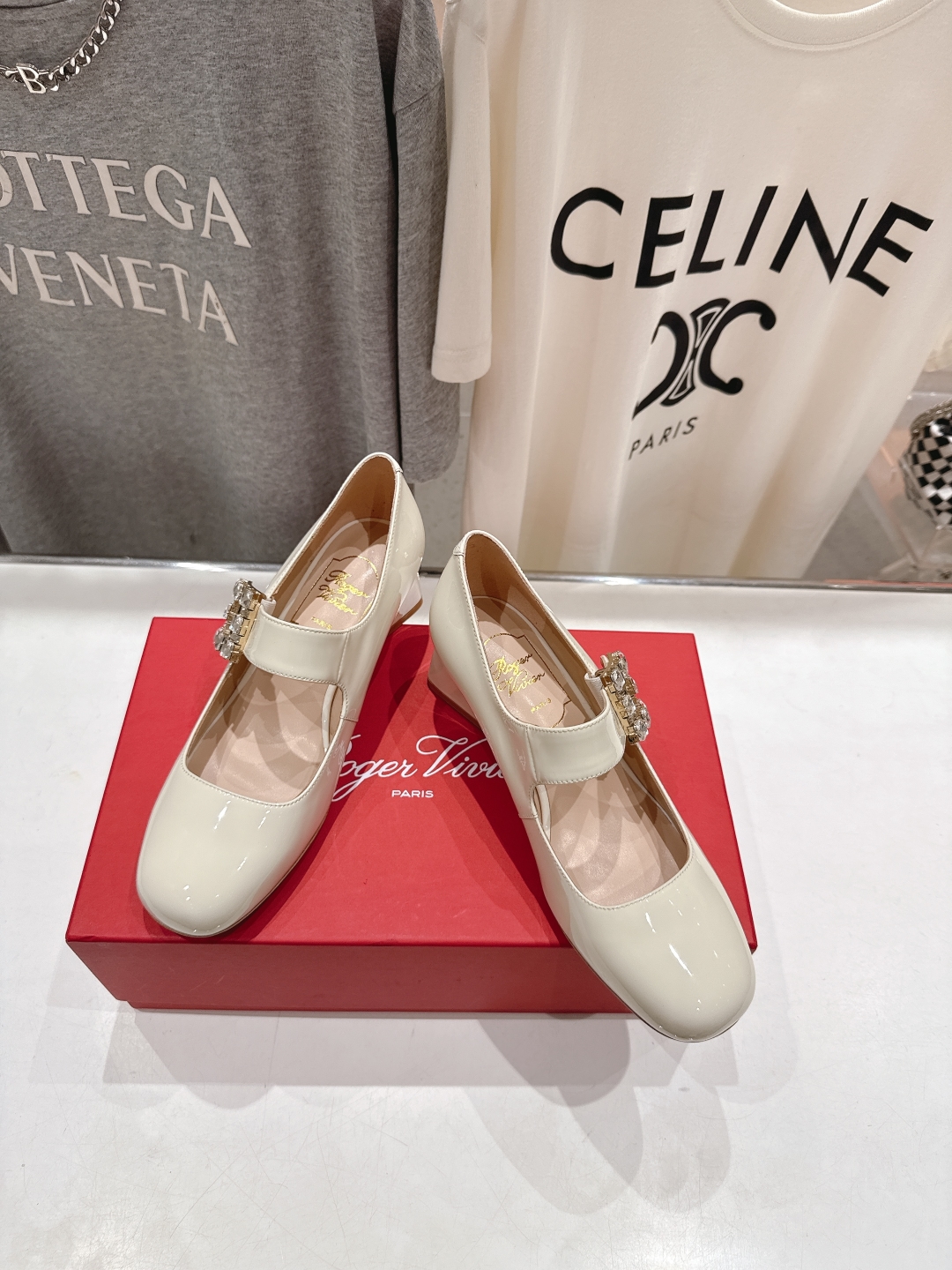 Roger Vivier RV 로저비비에 메리제인 크리스탈 장식 힐 구두 신발