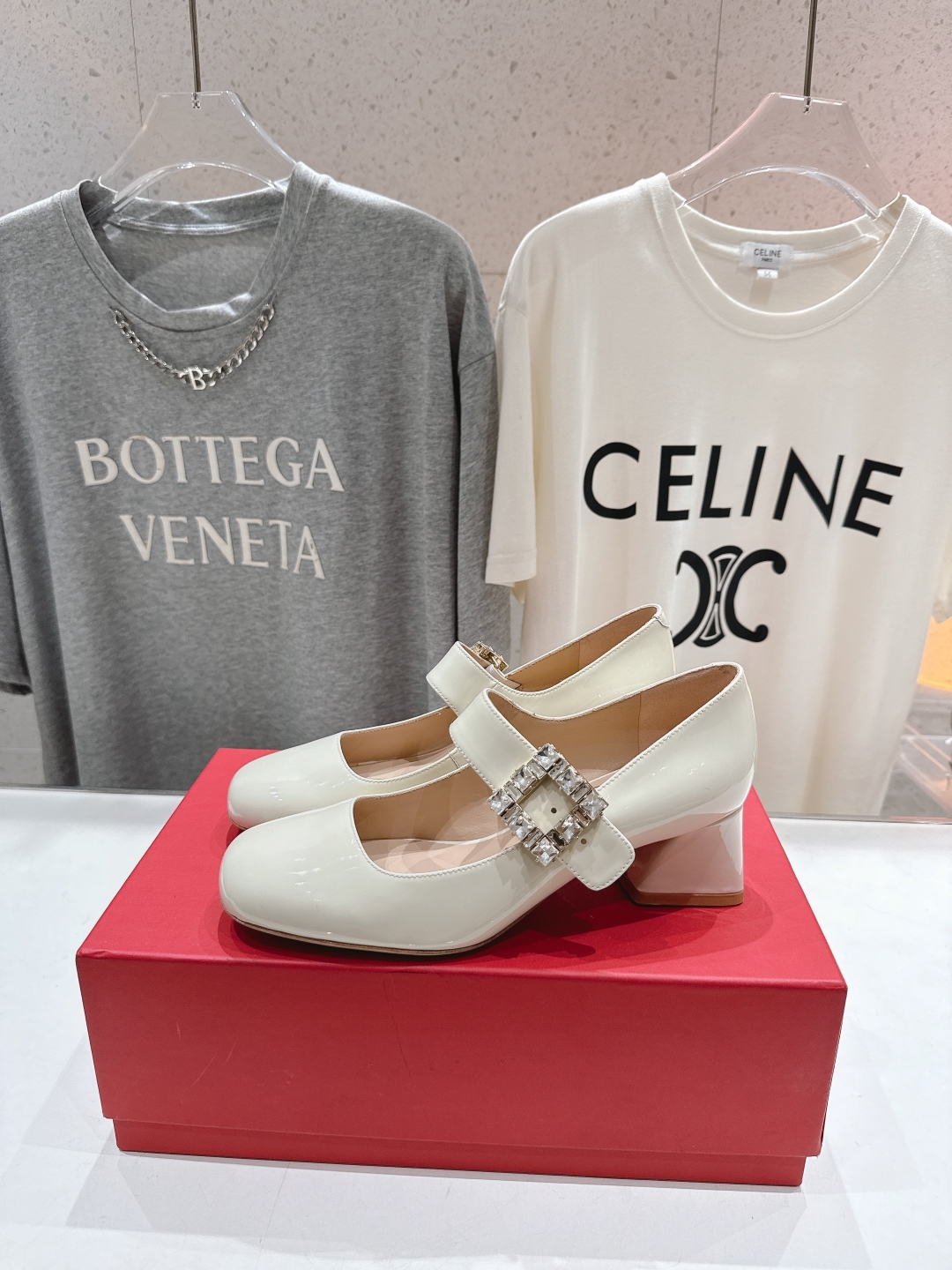 Roger Vivier RV 로저비비에 메리제인 크리스탈 장식 힐 구두 신발