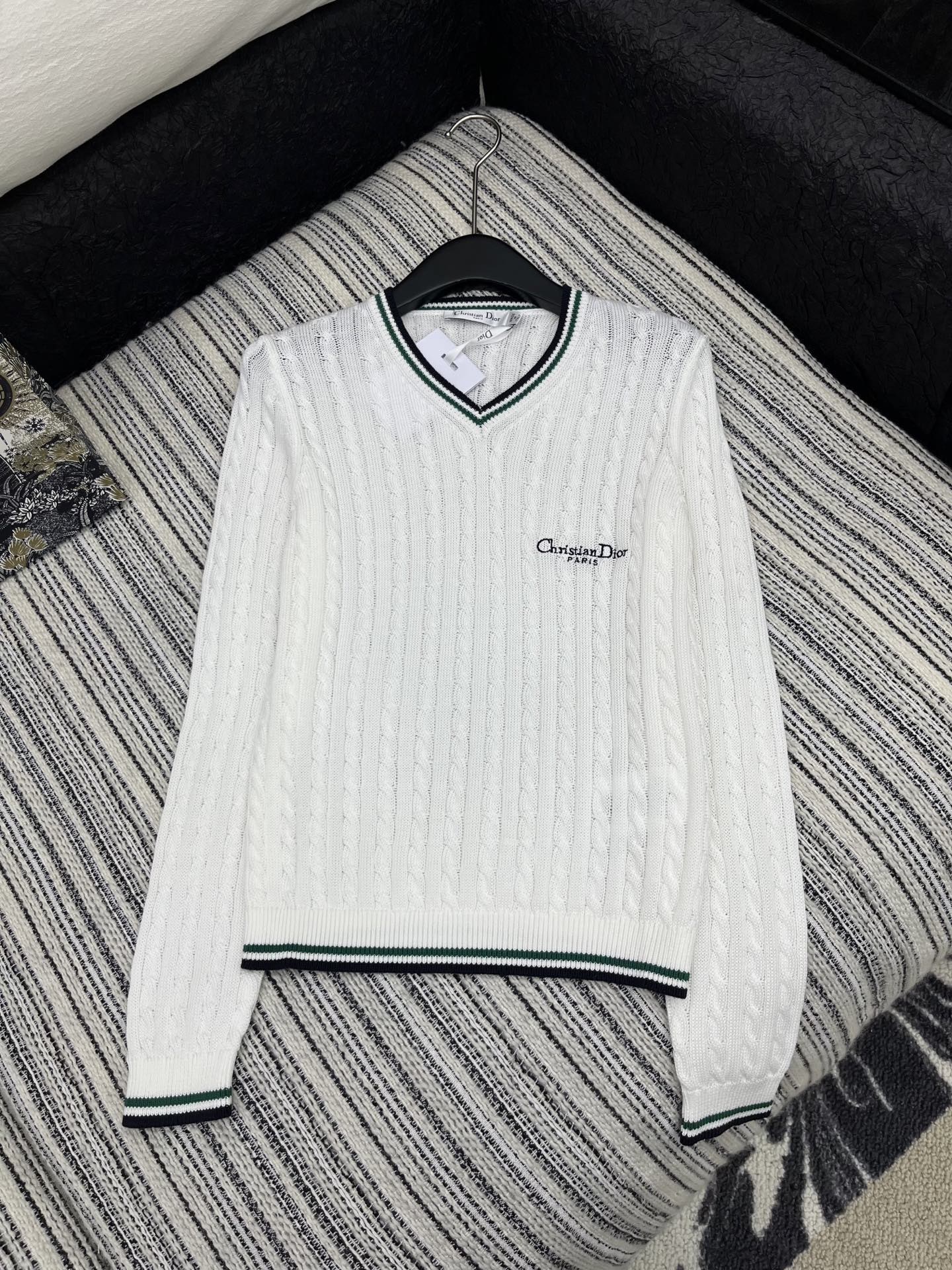 Dior CD 디올 V넥 롱슬리브 니트 상의 의류