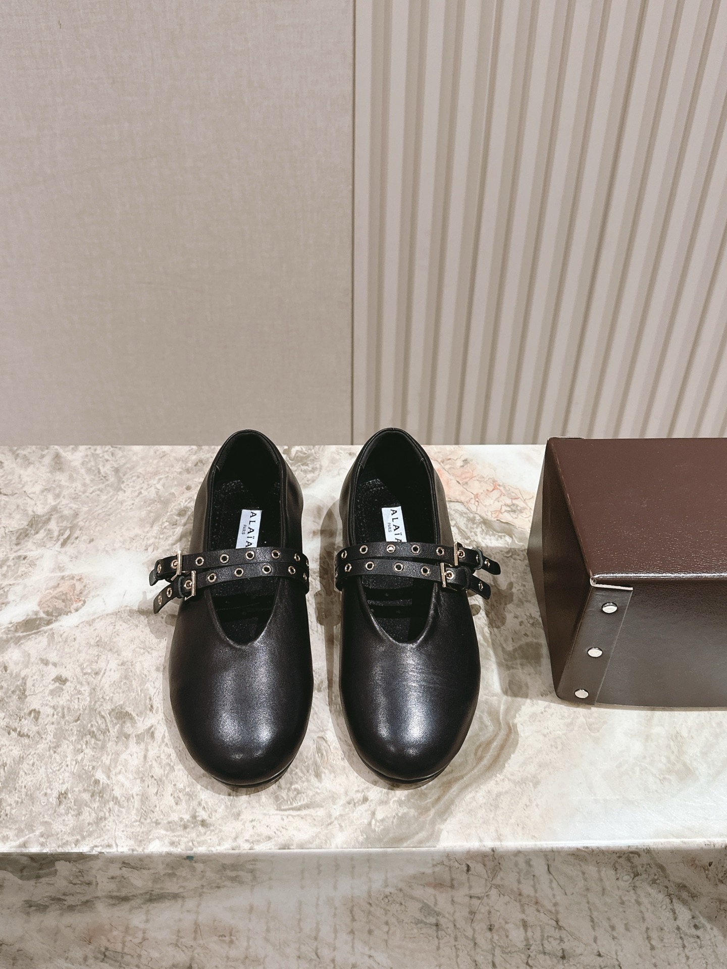 ALAIA 알라이아 발레리나 플랫 슈즈 신발