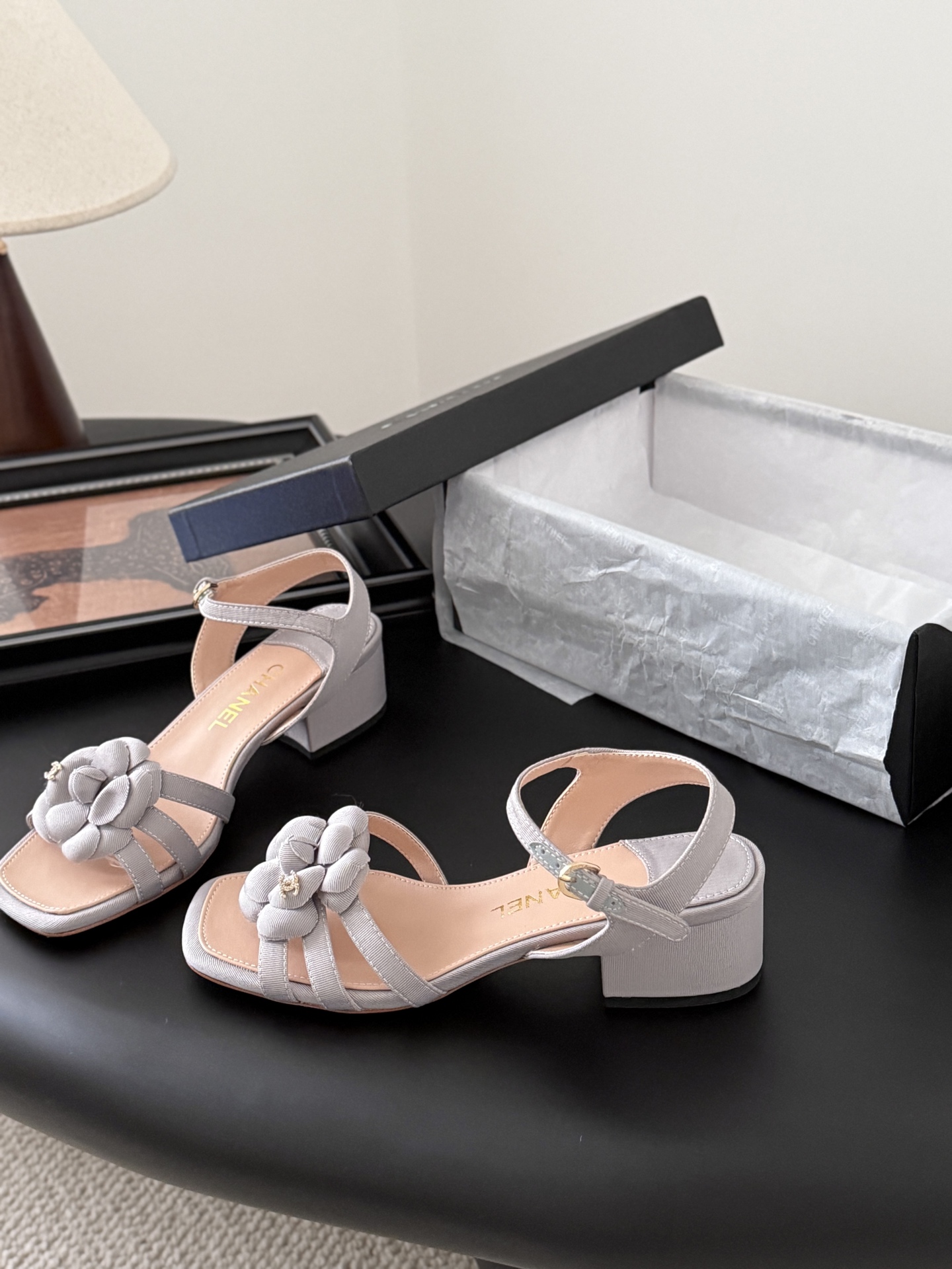 Chanel 샤넬 카멜리아(동백꽃) 샌들 시리즈 신발