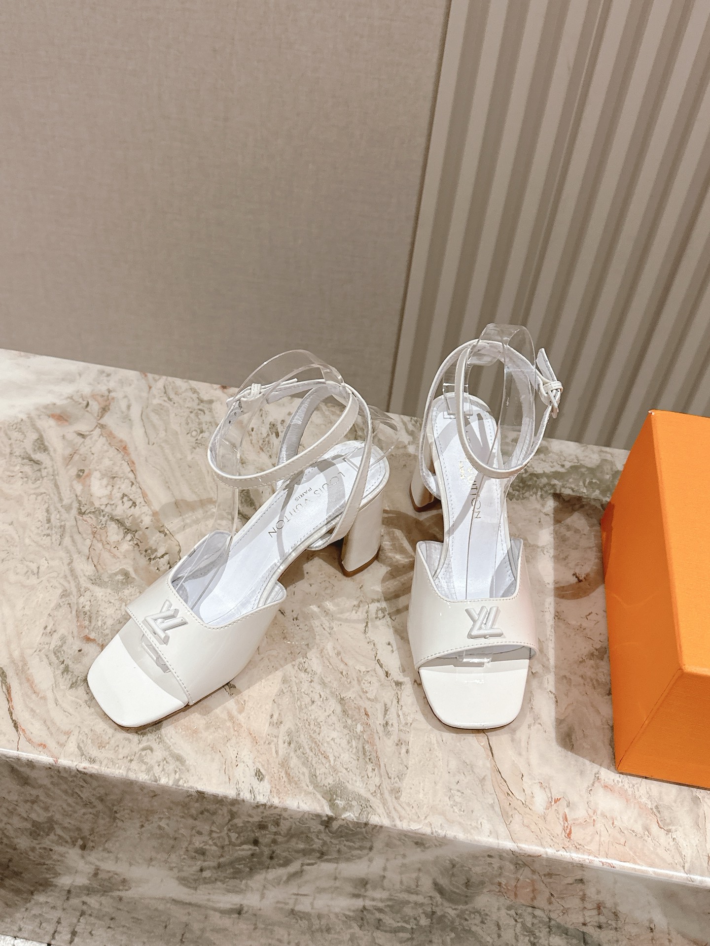 LV 루이비통 메리제인 슈즈 굽 샌들 신발