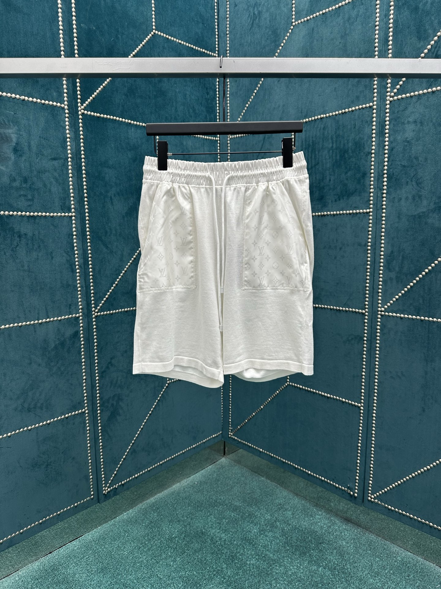LV 루이비통 드로스트링 반바지 하프 팬츠 의류