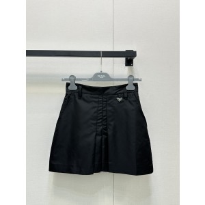 prada 프라다 삼각 에나멜 로고 나일론 A라인 스커트 치마 의류