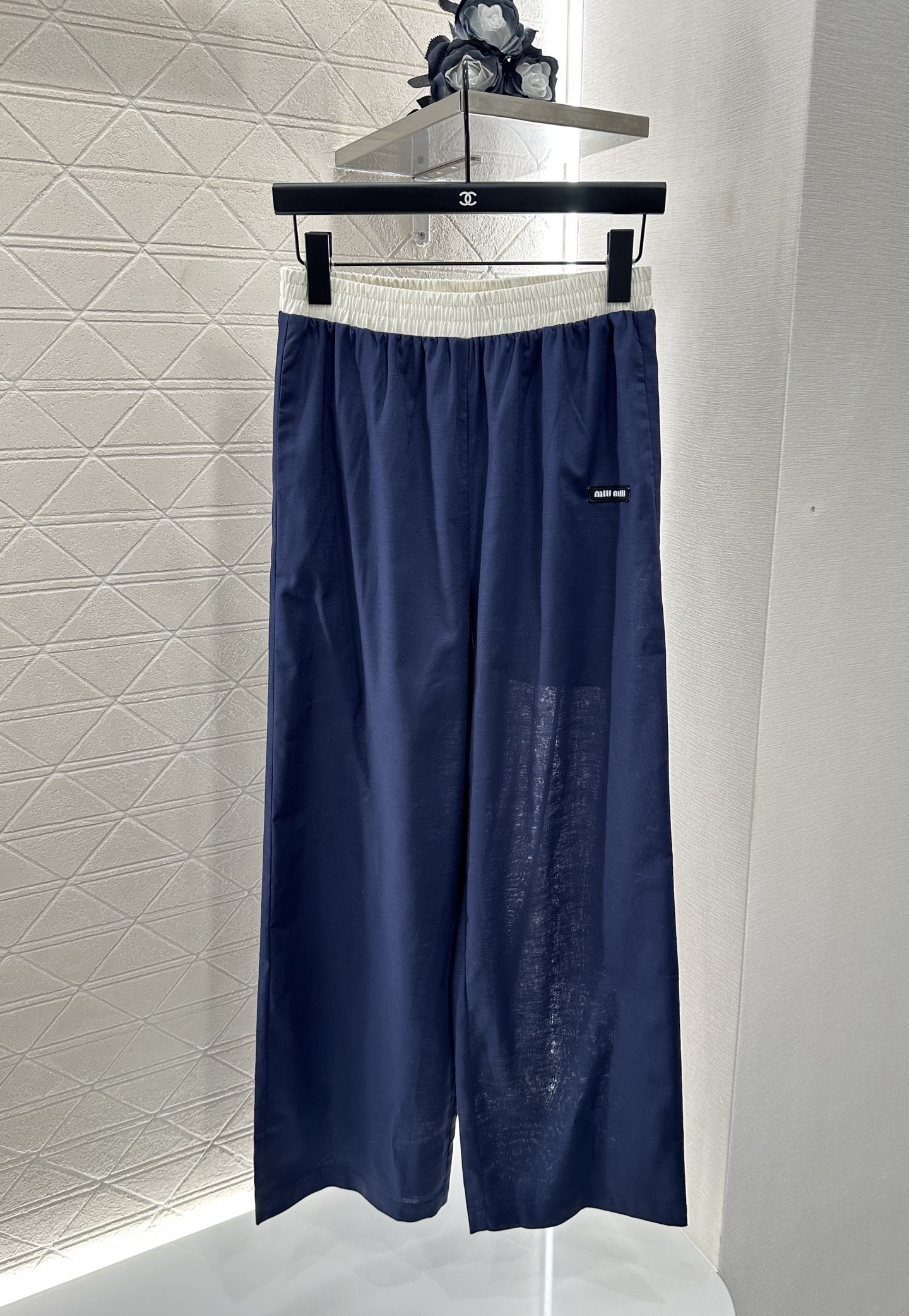 miumiu 미우미우 반팔 티셔츠 + 팬츠 바지 세트 셋업 의류