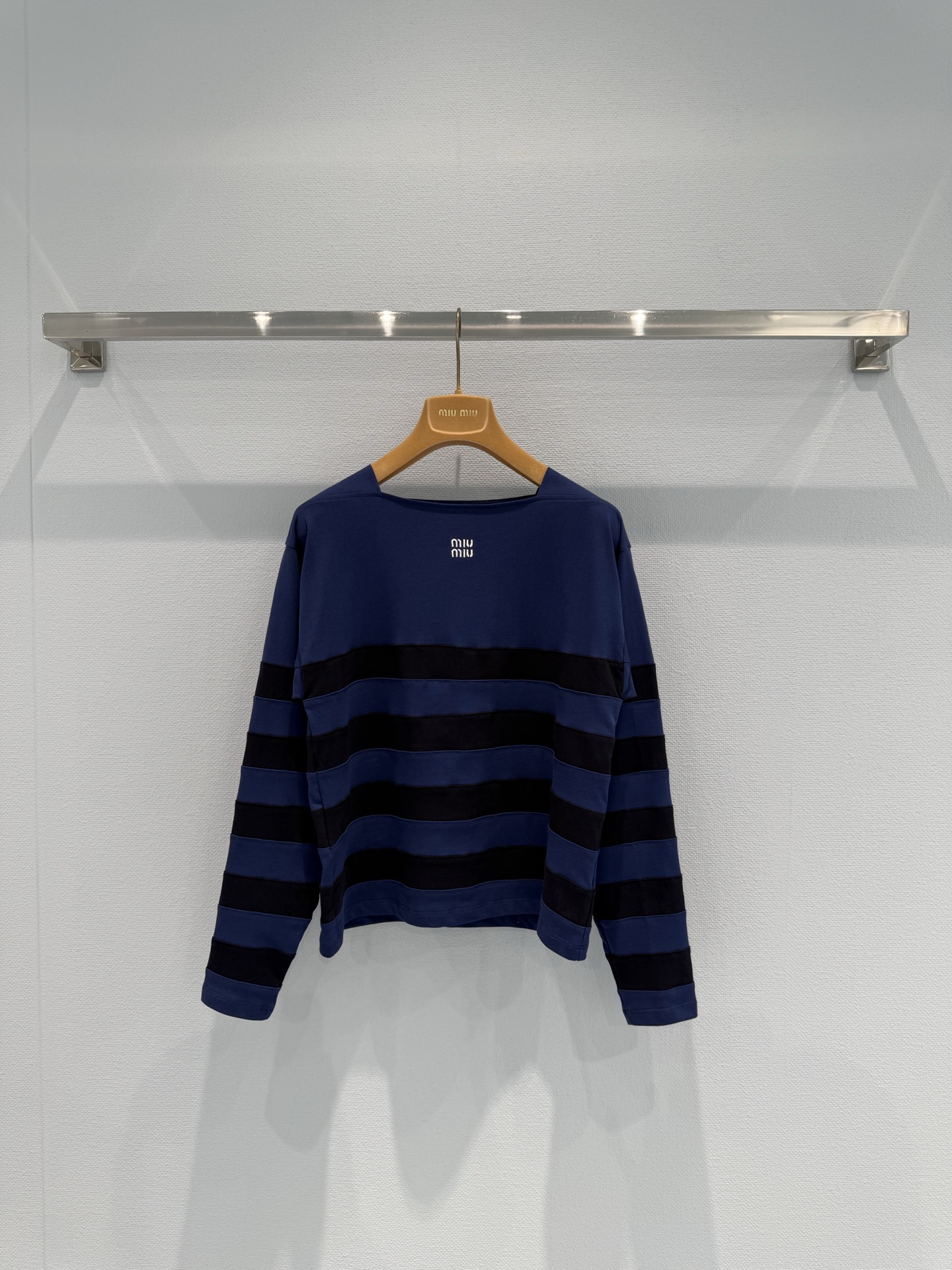 MiuMiu 미우미우 배색 스트라이프 긴팔 티셔츠 의류