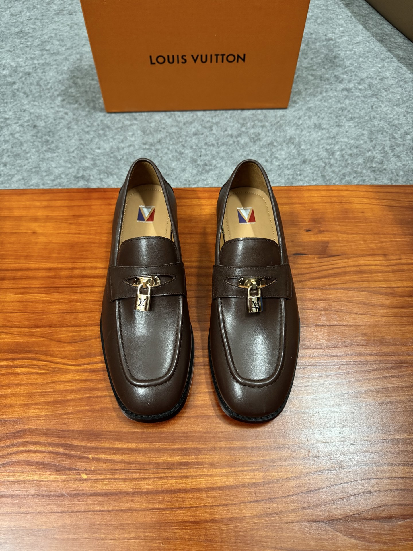Louis Vuitton LV 루이비통 남성 로퍼 구두 신발