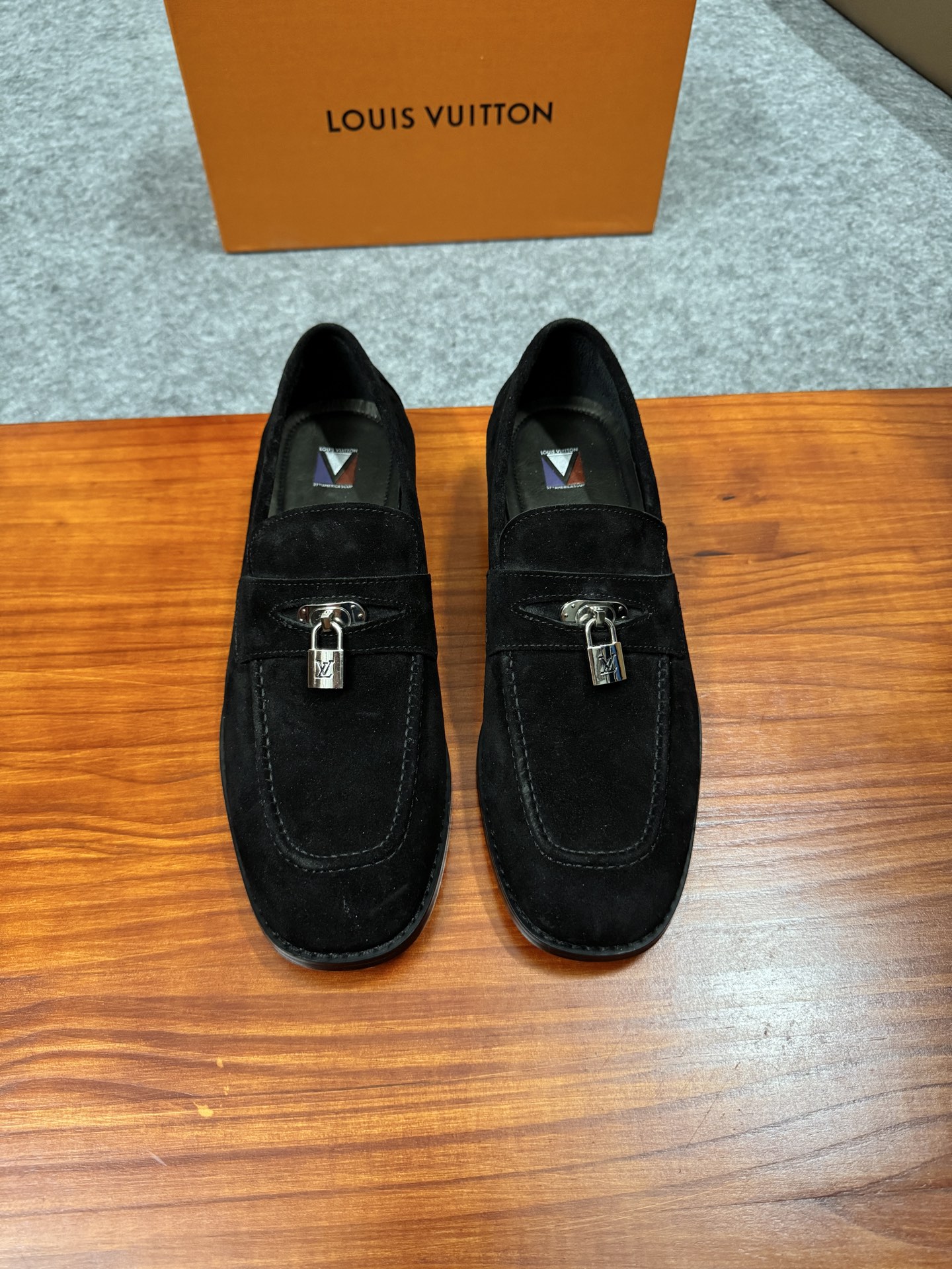 Louis Vuitton LV 루이비통 남성 로퍼 구두 신발