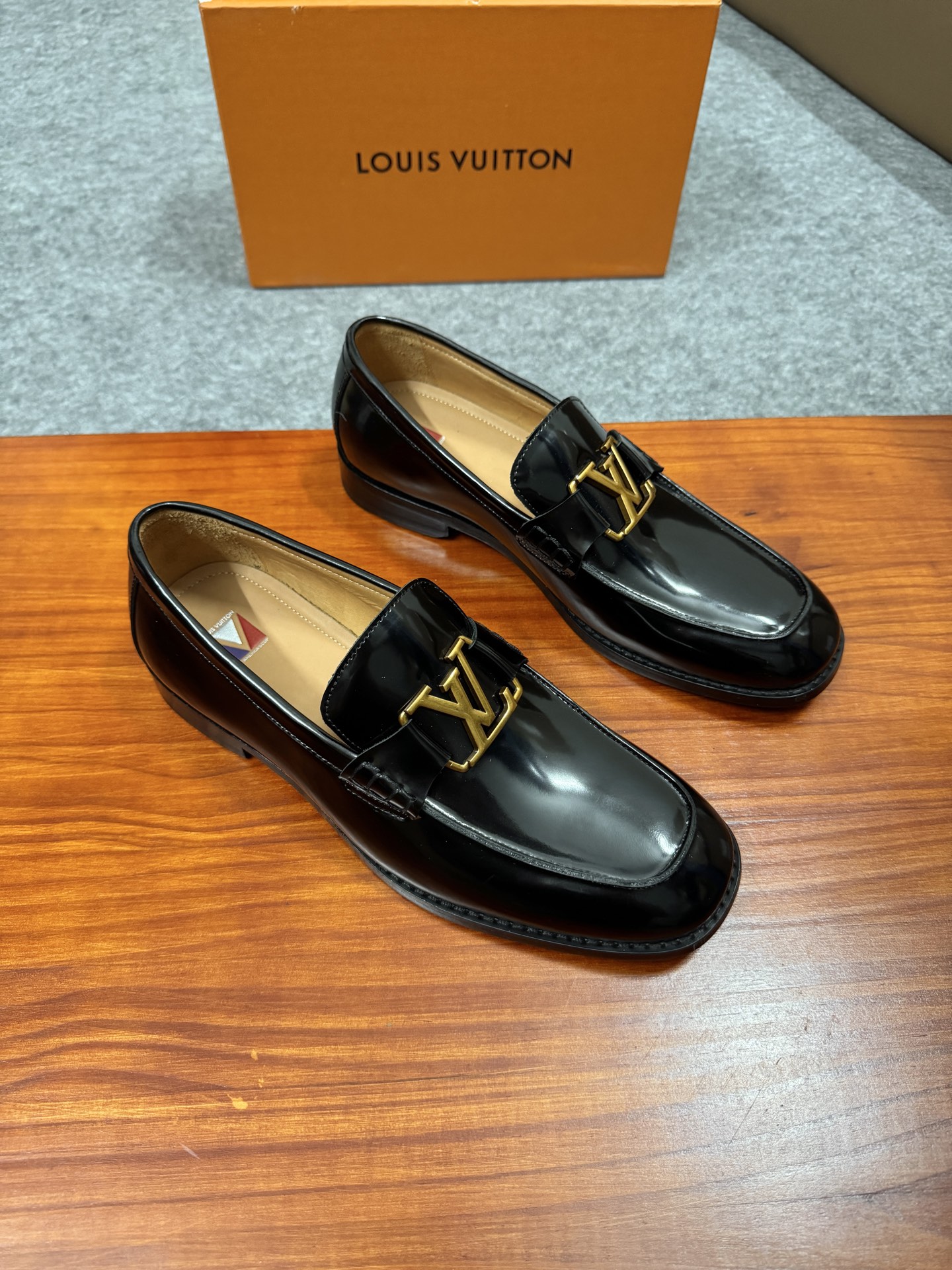 Louis Vuitton LV 루이비통 남성 로퍼 구두 신발