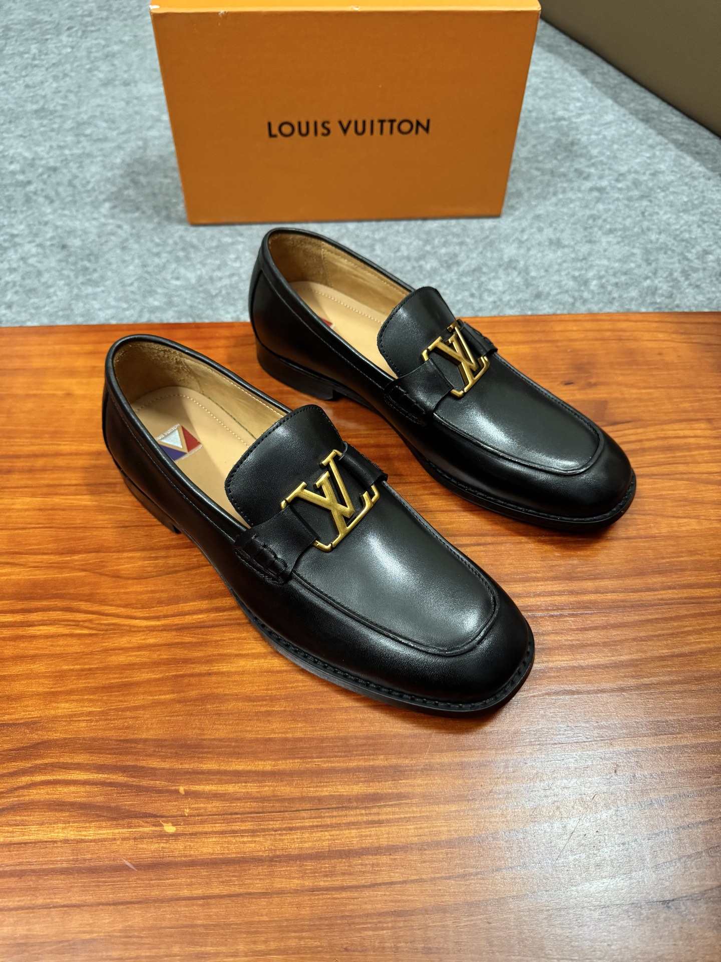 Louis Vuitton LV 루이비통 남성 로퍼 구두 신발