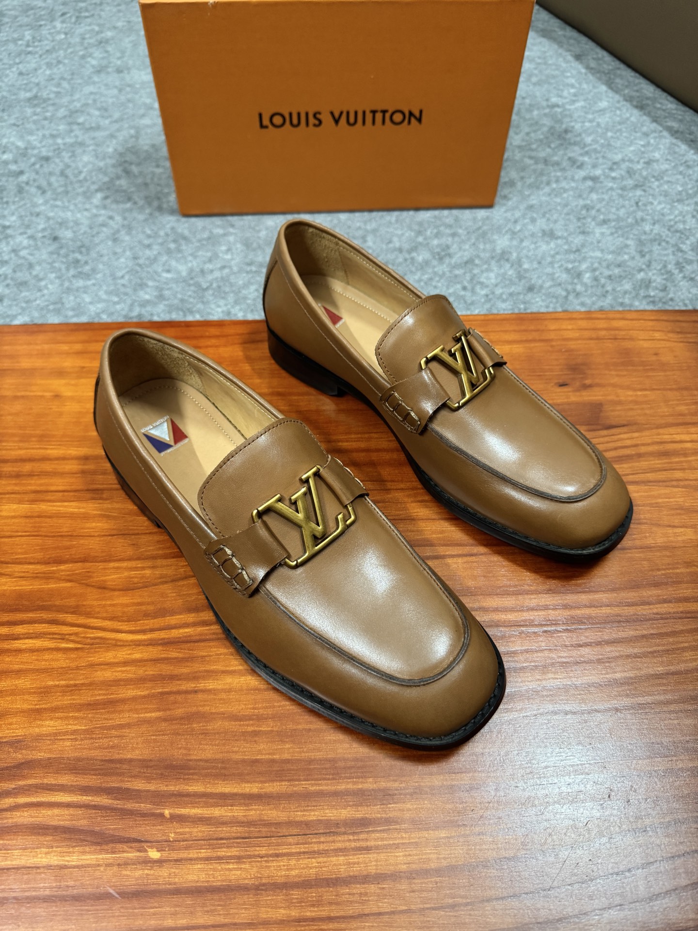 Louis Vuitton LV 루이비통 남성 로퍼 구두 신발