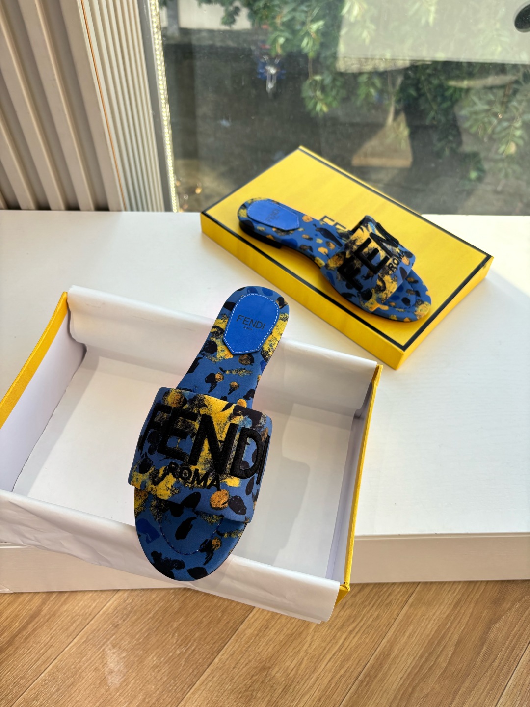 Fendi 펜디 슬리퍼 / 뮬 샌들 신발