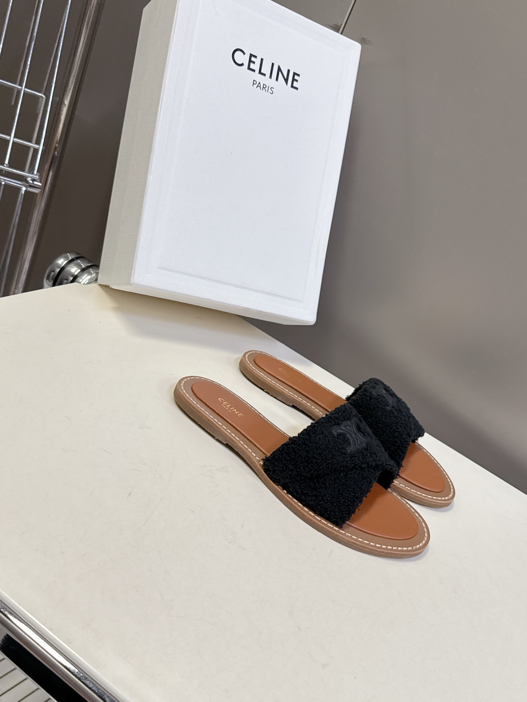 CELINE 셀린느 트리옹프 로마 스타일 빈티지 슬리퍼 신발