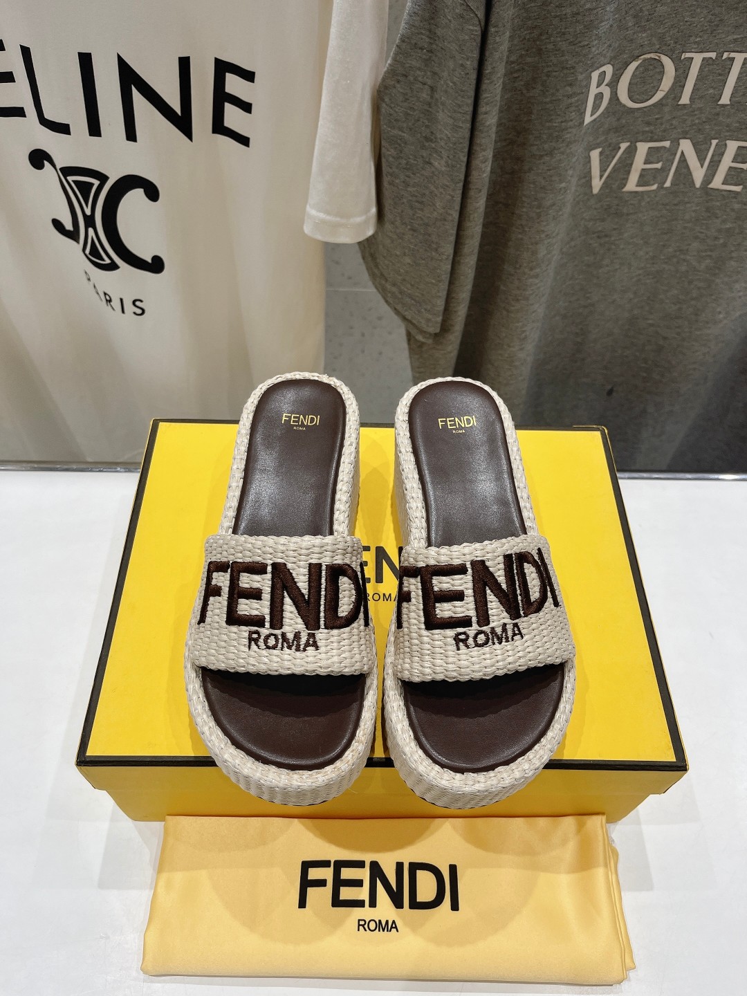 Fendi 펜디 통굽 웨지힐 슬립온 슬리퍼 신발