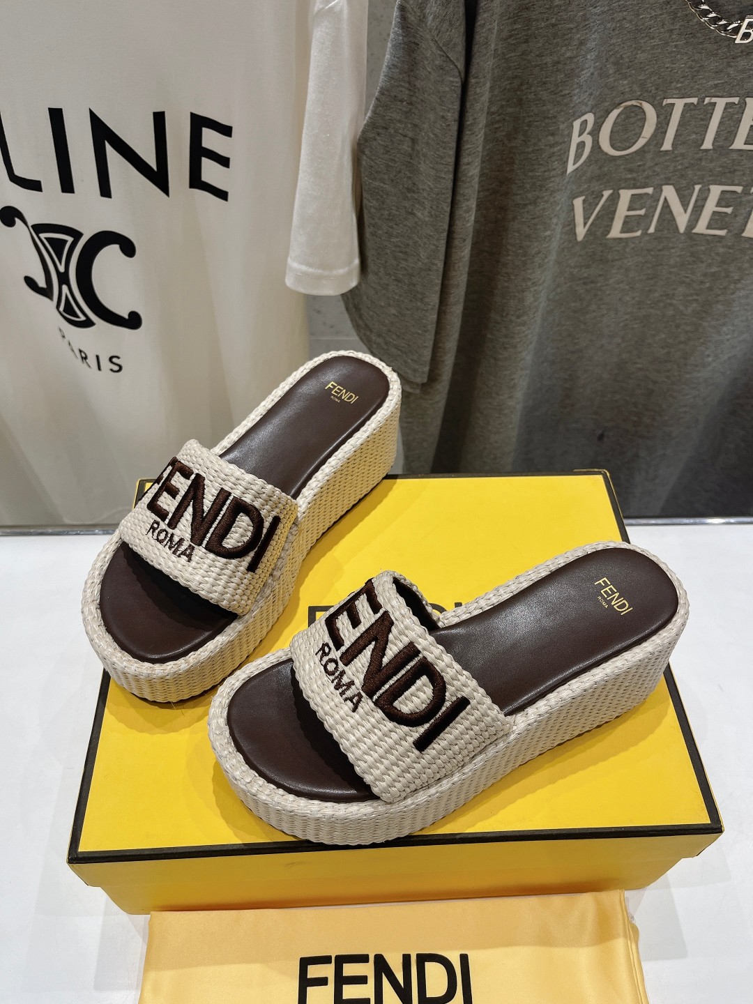 Fendi 펜디 통굽 웨지힐 슬립온 슬리퍼 신발