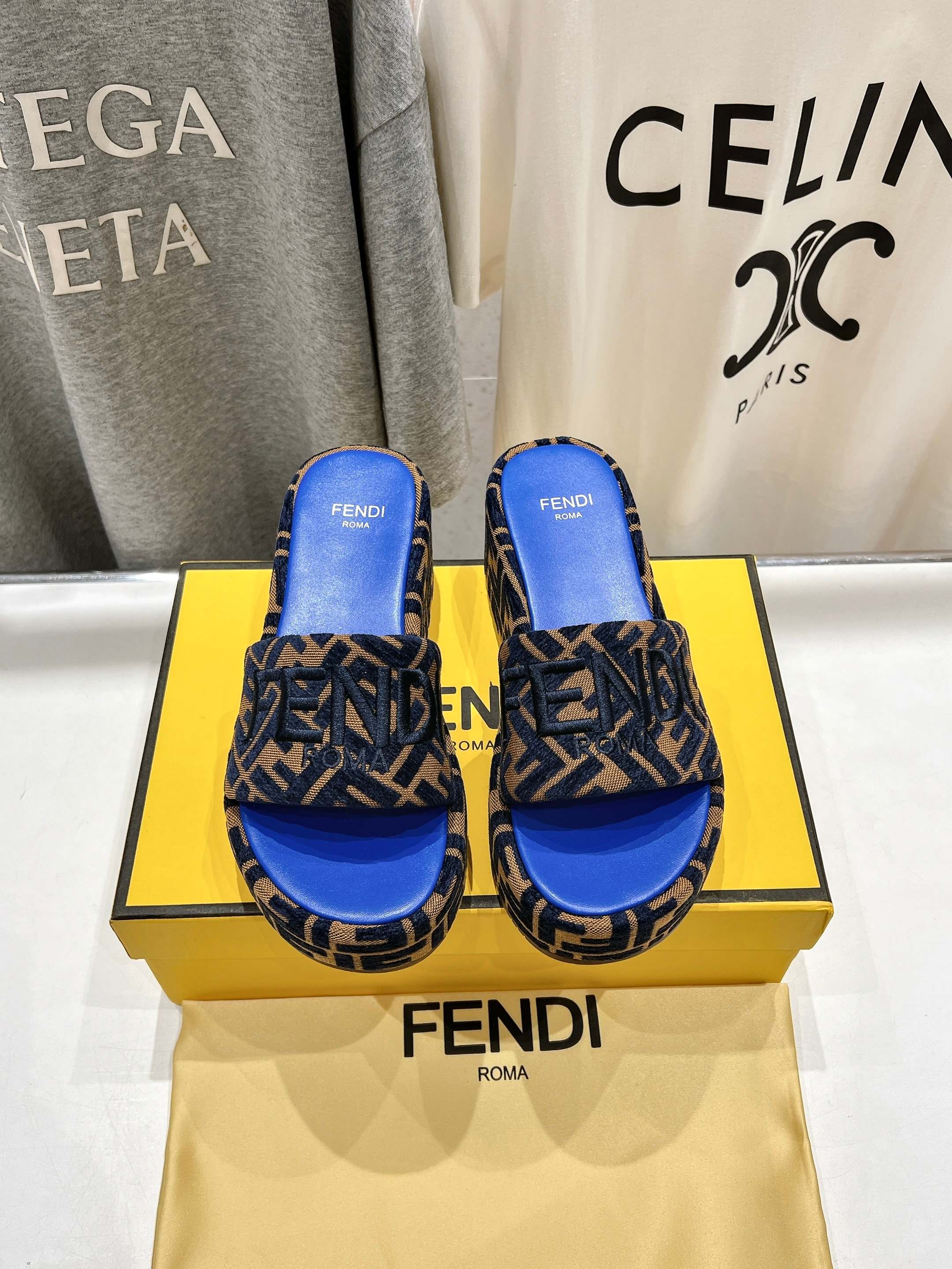 Fendi 펜디 통굽 웨지힐 슬립온 슬리퍼 신발