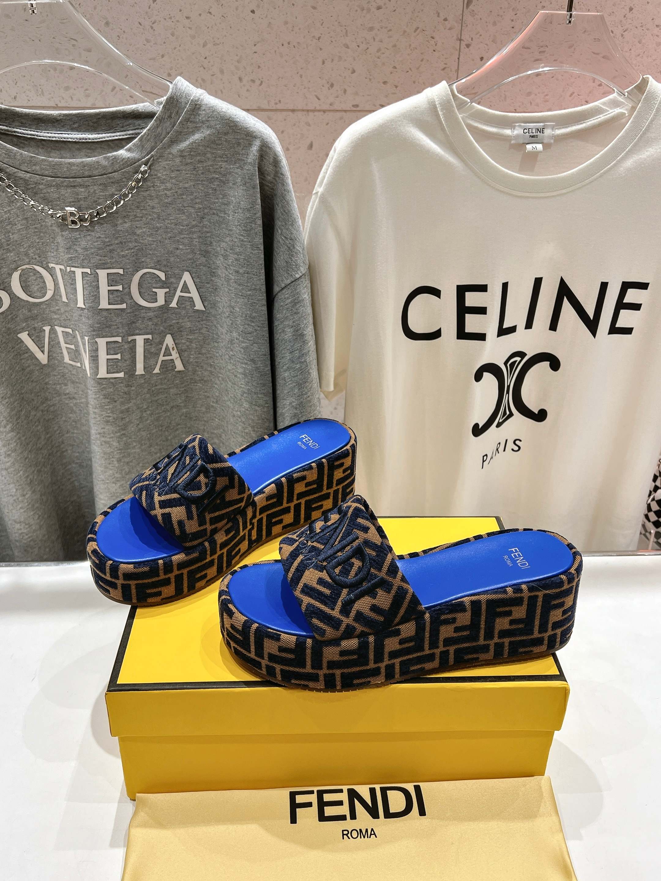 Fendi 펜디 통굽 웨지힐 슬립온 슬리퍼 신발