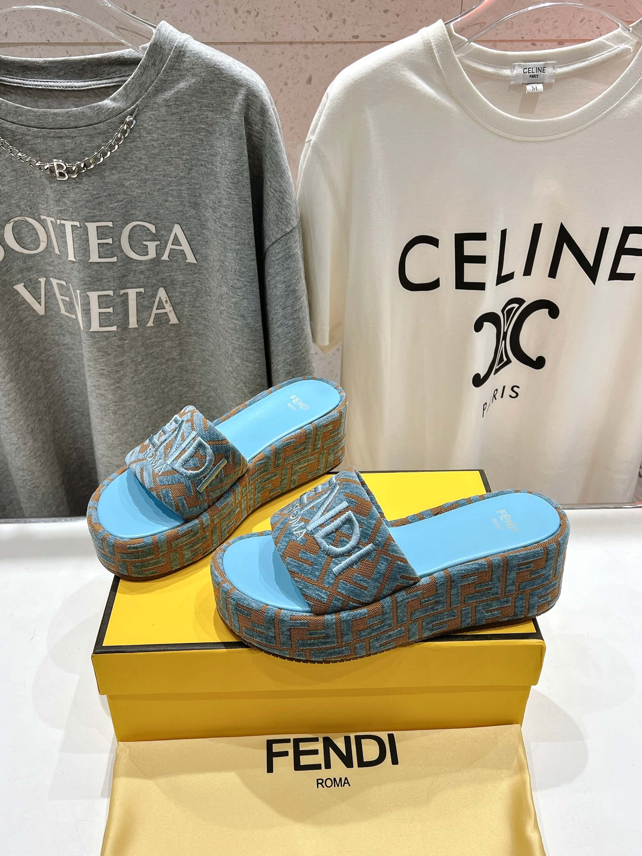 Fendi 펜디 통굽 웨지힐 슬립온 슬리퍼 신발