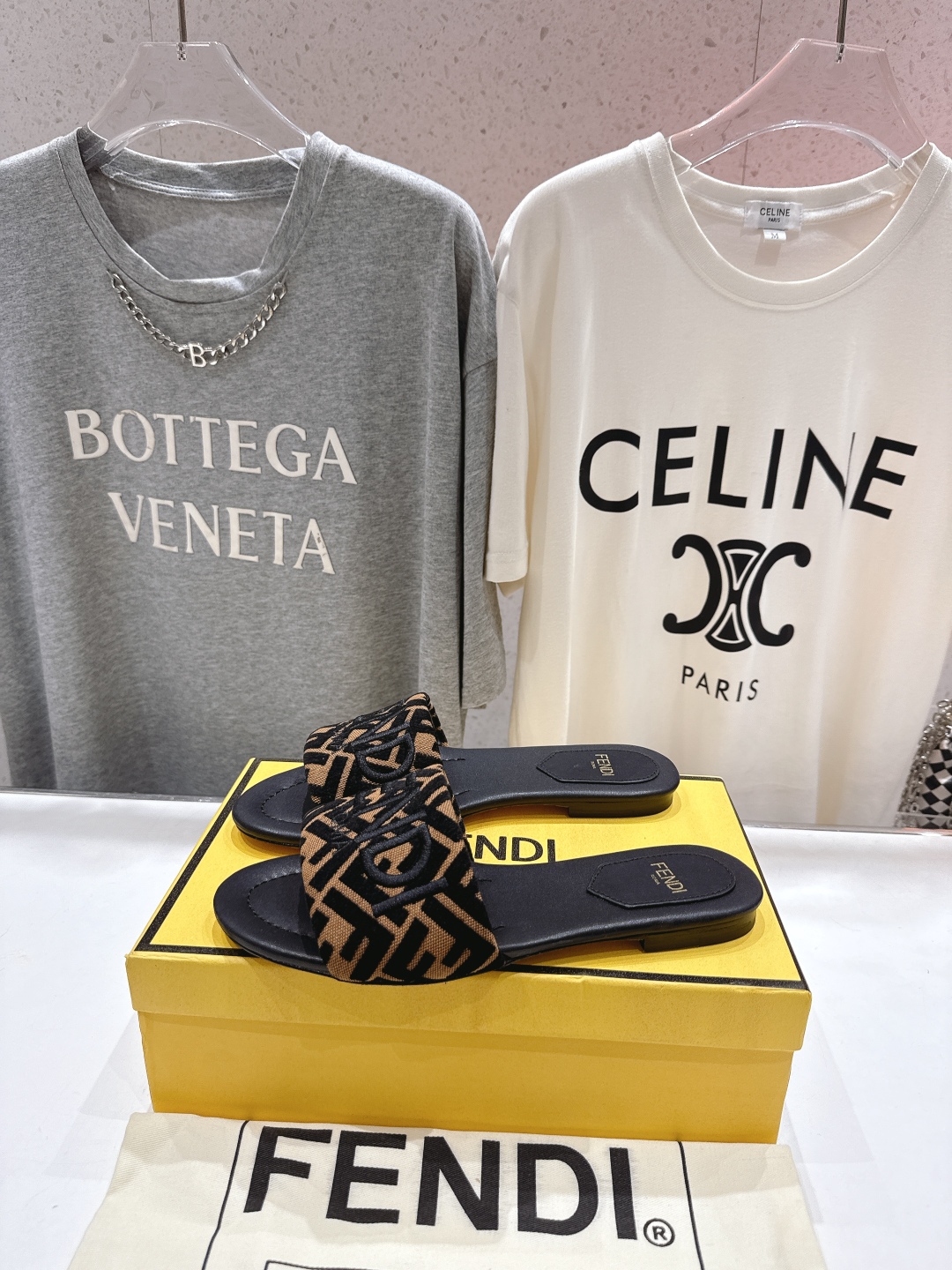 Fendi 펜디 플랫 슬리퍼 신발