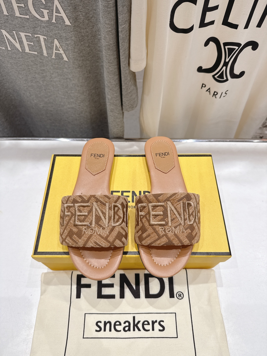 Fendi 펜디 플랫 슬리퍼 신발