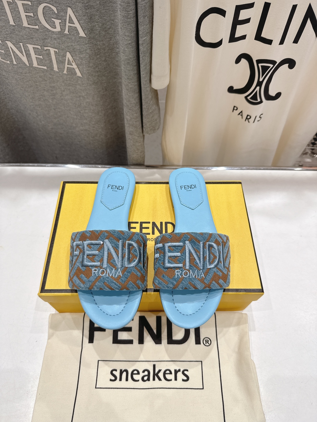Fendi 펜디 플랫 슬리퍼 신발