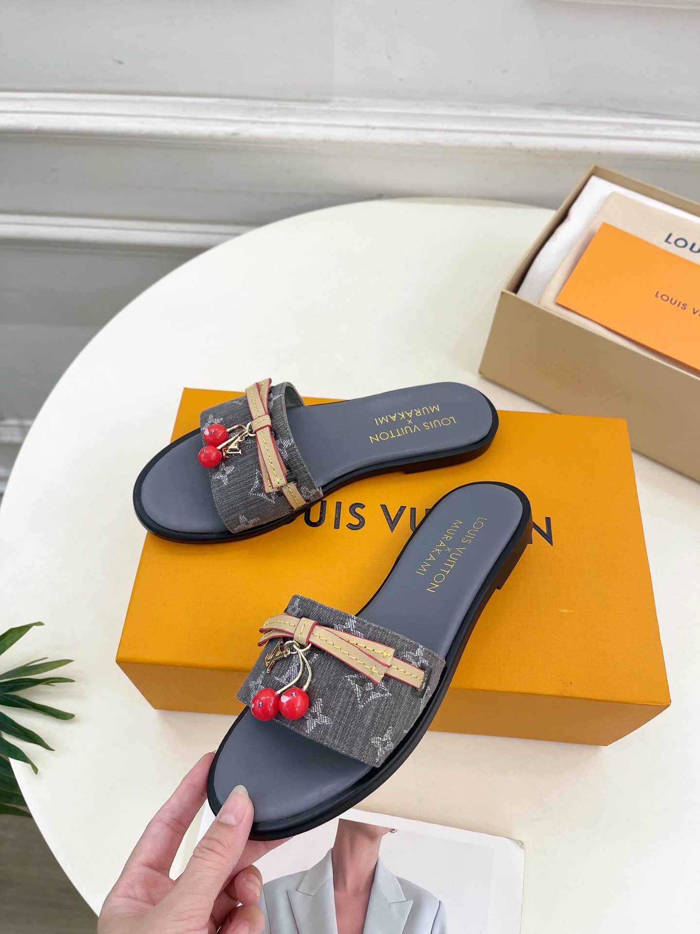 LV 루이비통 플랫 슬리퍼 신발