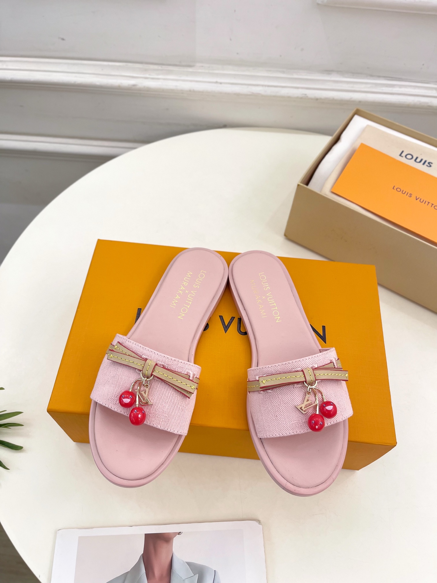 LV 루이비통 플랫 슬리퍼 신발