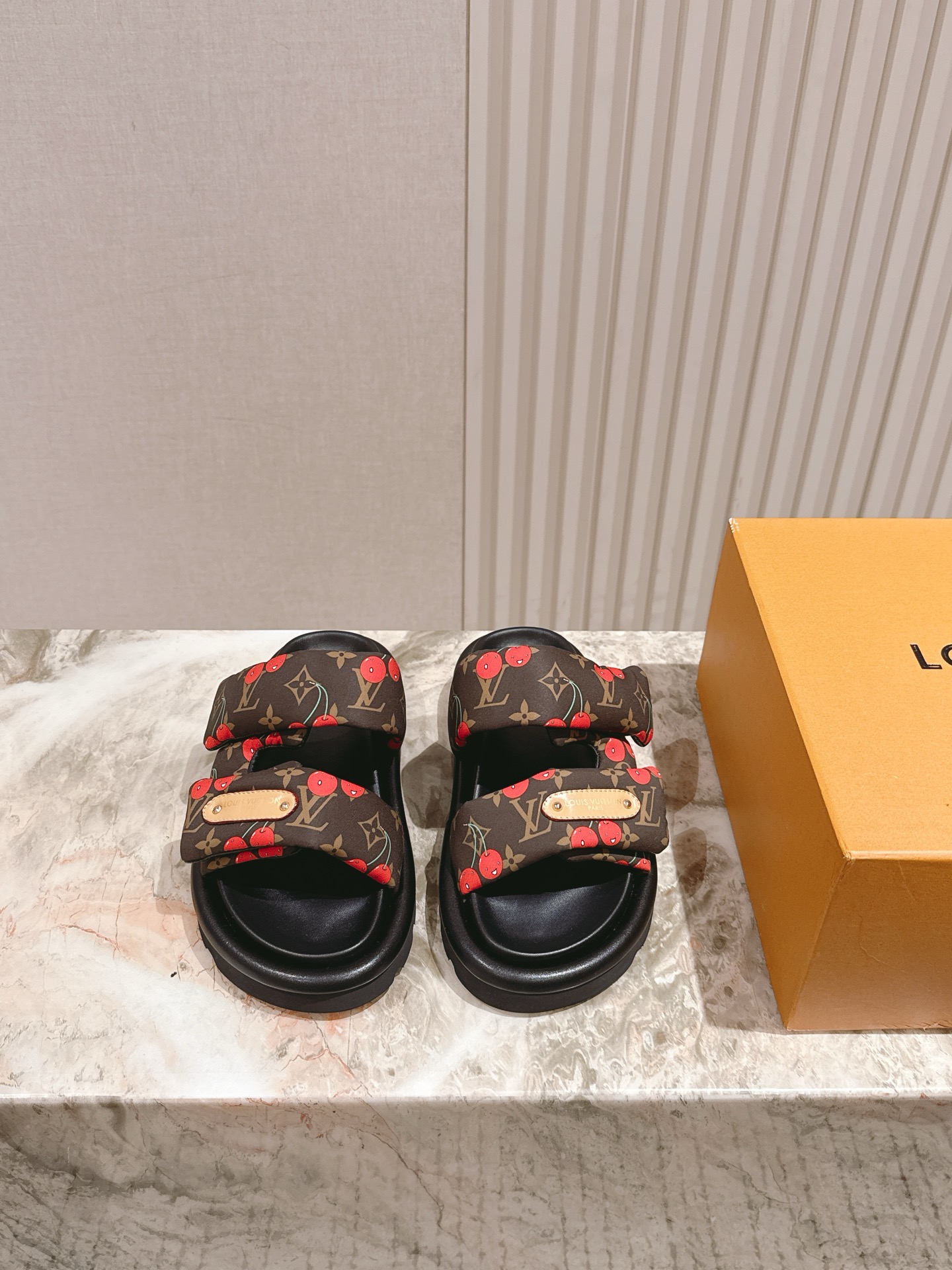 LV 루이비통 슬리퍼 샌들 신발
