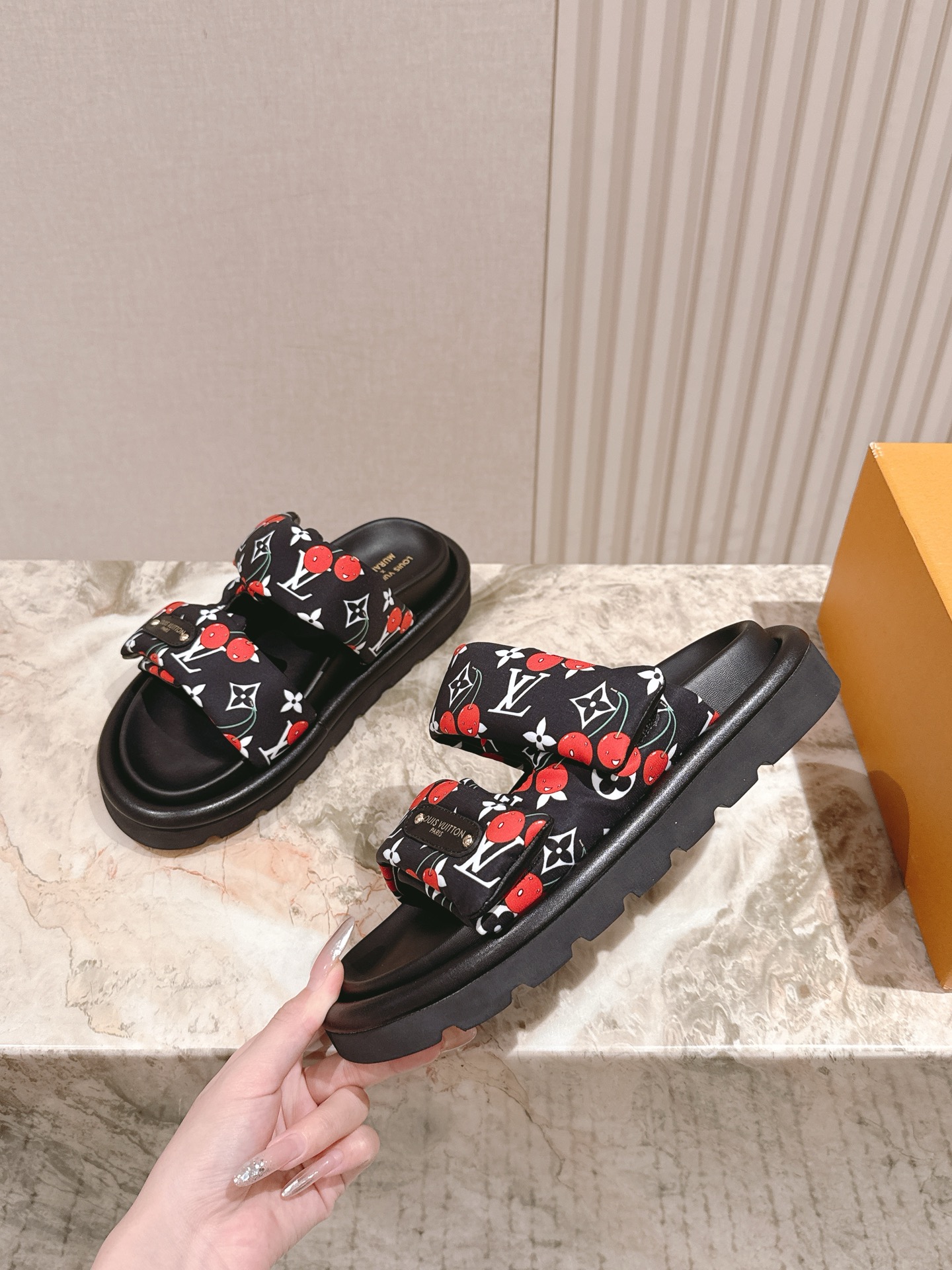 LV 루이비통 슬리퍼 샌들 신발