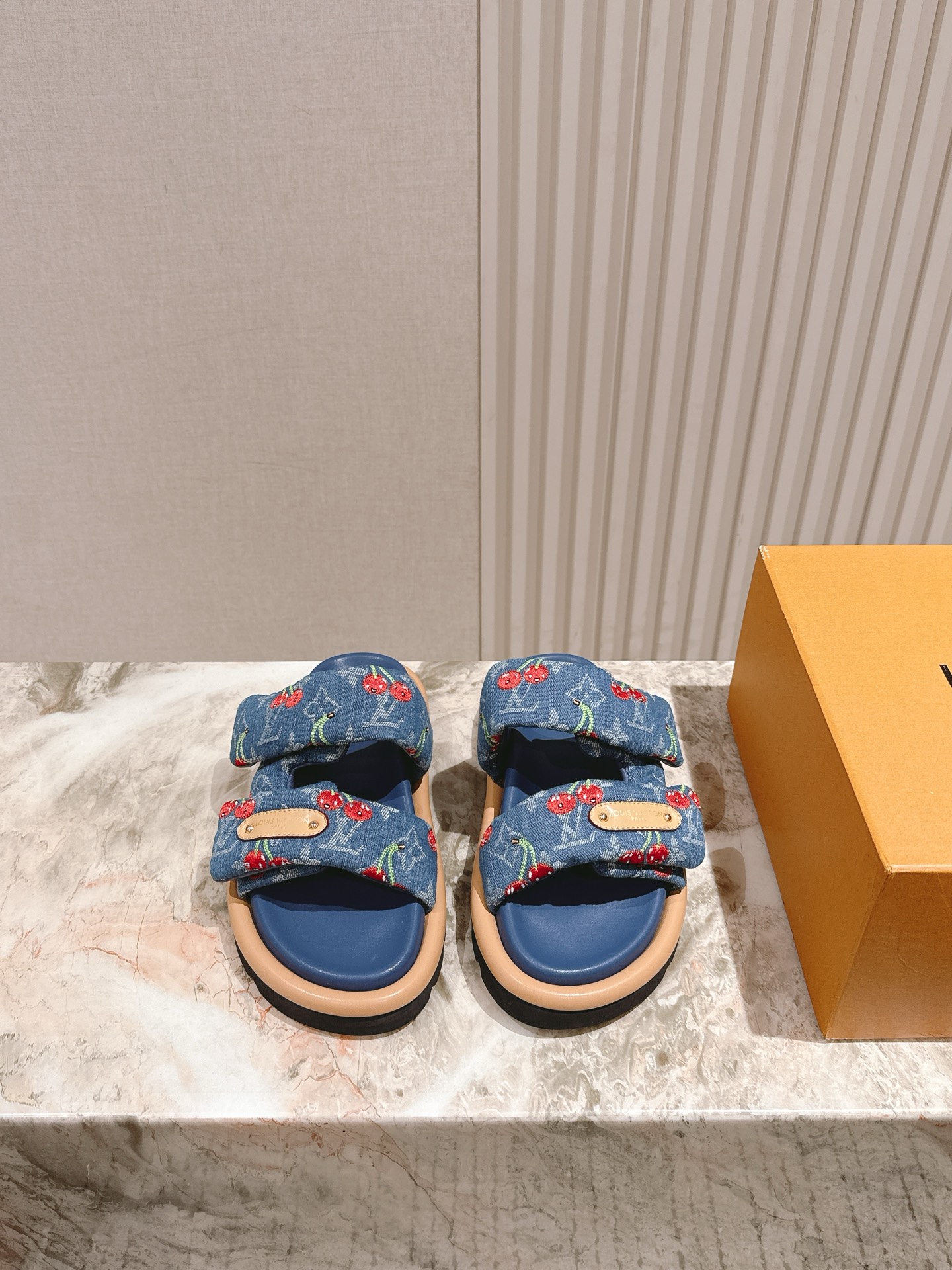 LV 루이비통 슬리퍼 샌들 신발