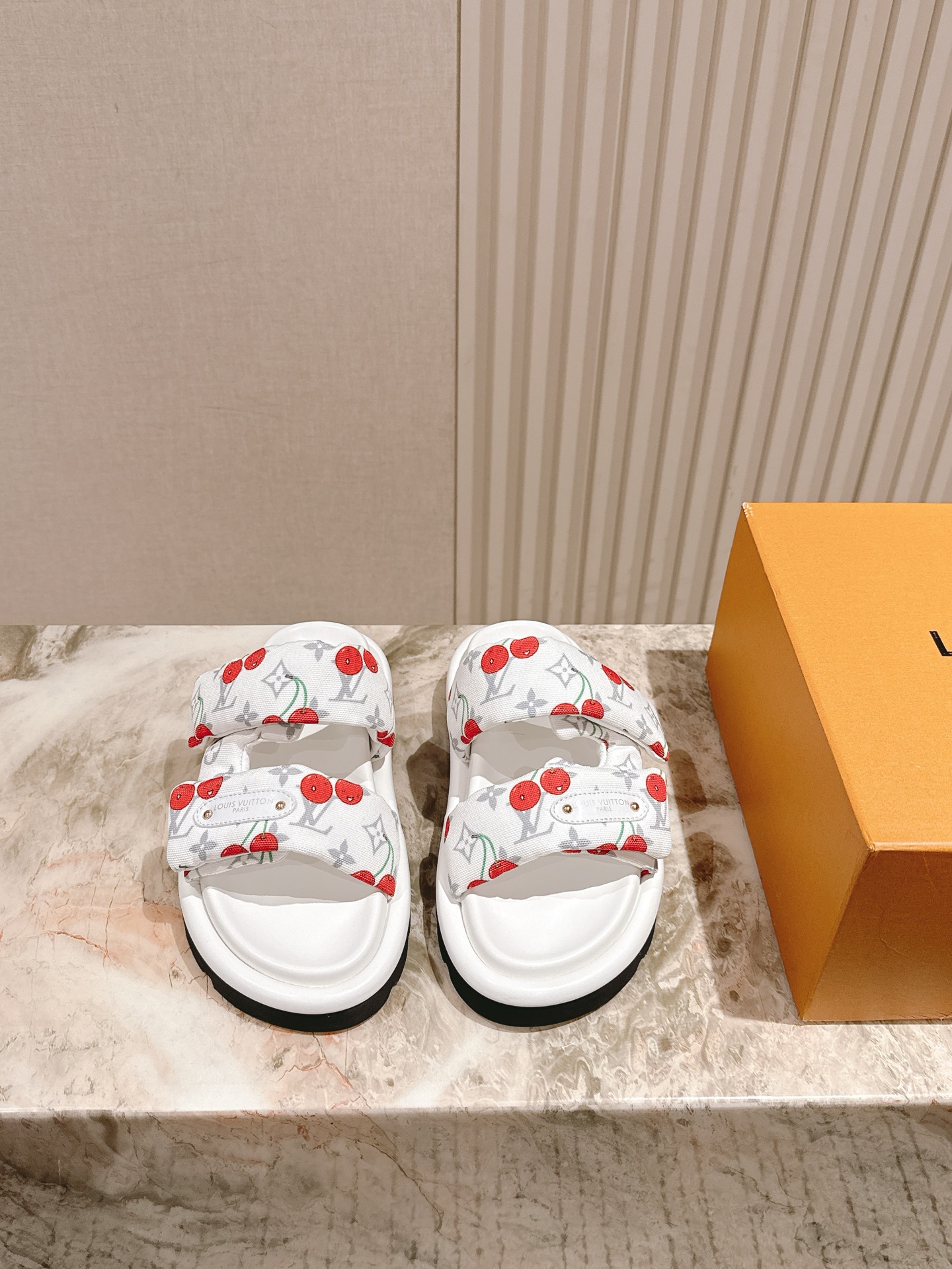 LV 루이비통 슬리퍼 샌들 신발