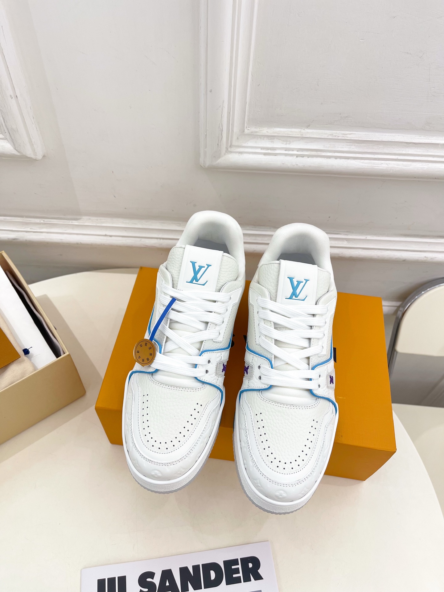 LV 루이비통 TRAINER 농구화 스타일 스니커즈 신발