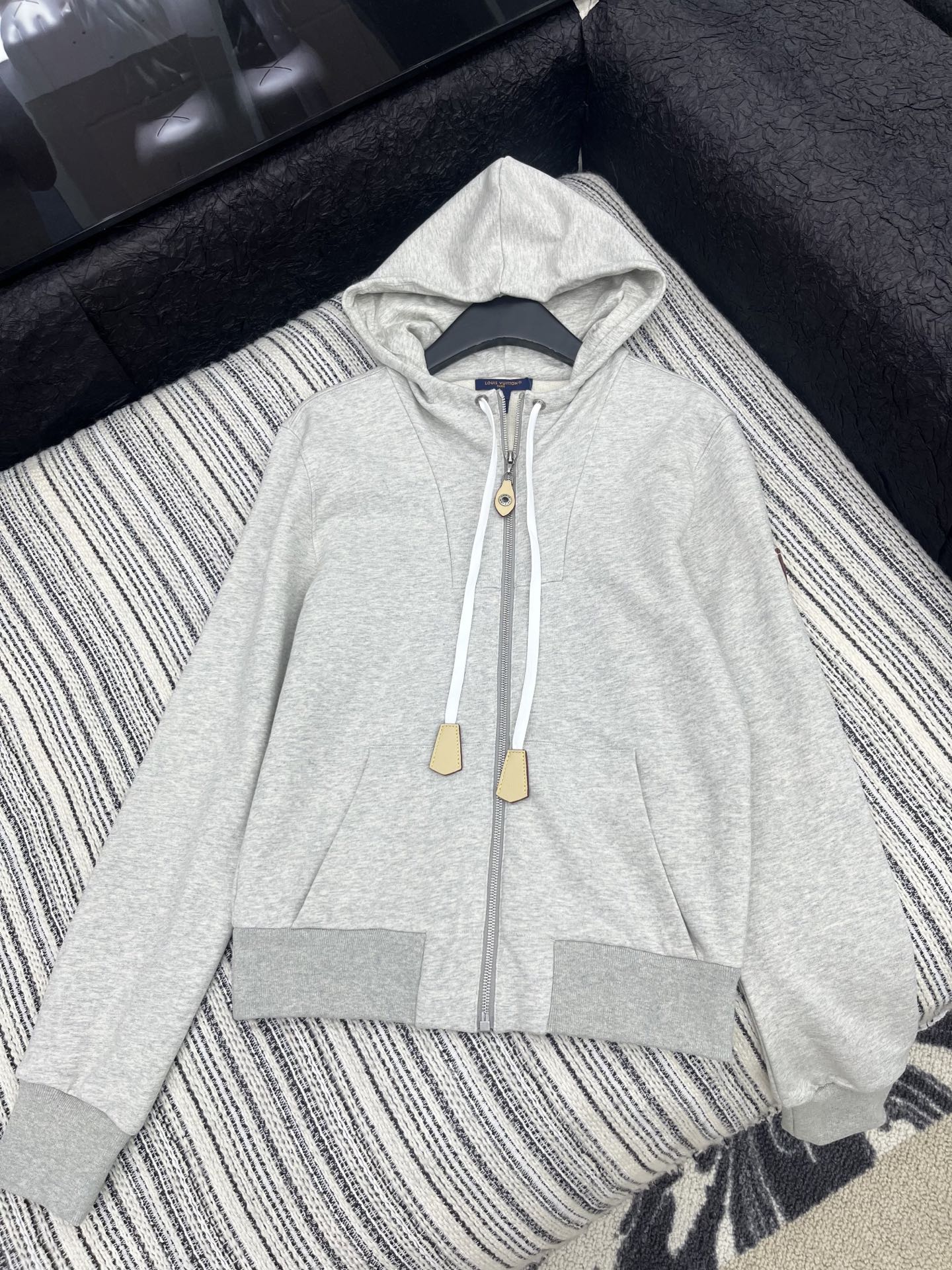 LV 루이비통 세트업 후드 집업 자켓 + 밴딩 숏팬츠 의류