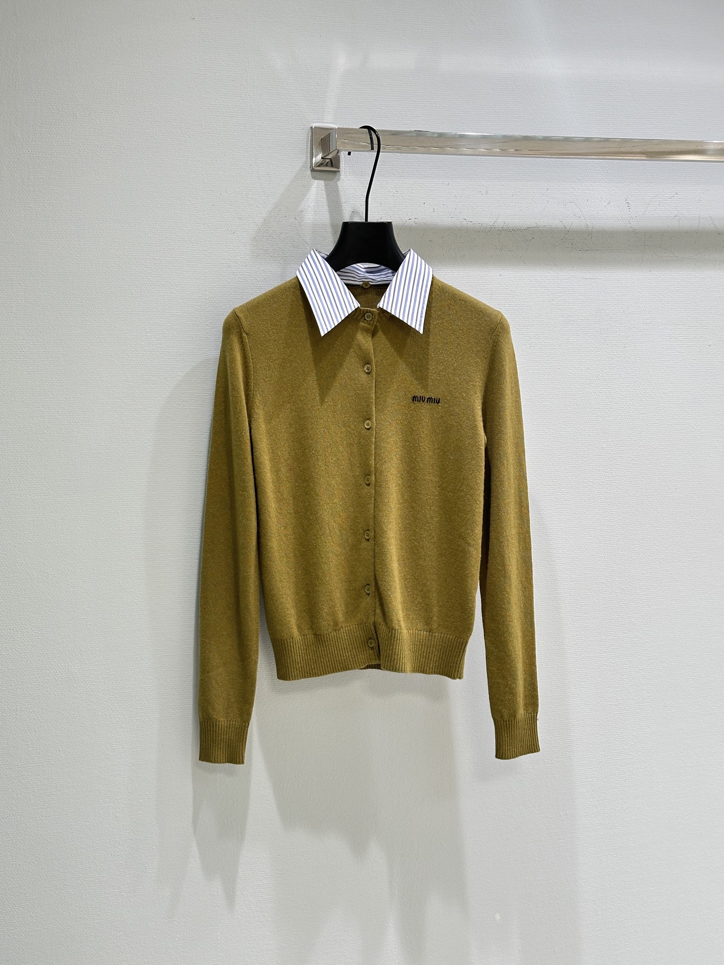 miumiu 미우미우 긴팔 가디건 니트 의류