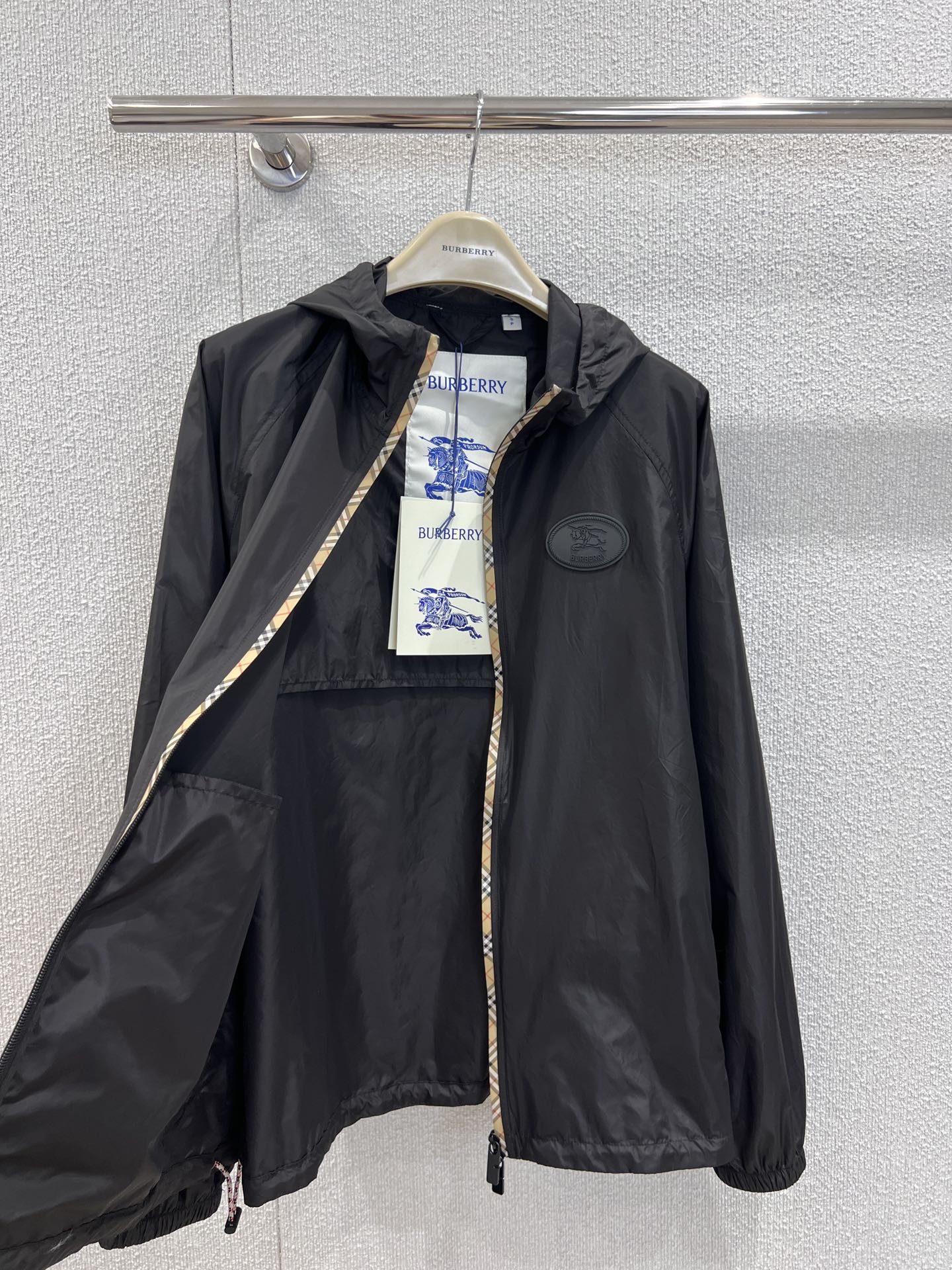 Burberry 버버리 후드 집업 점퍼 자켓 바람막이 의류