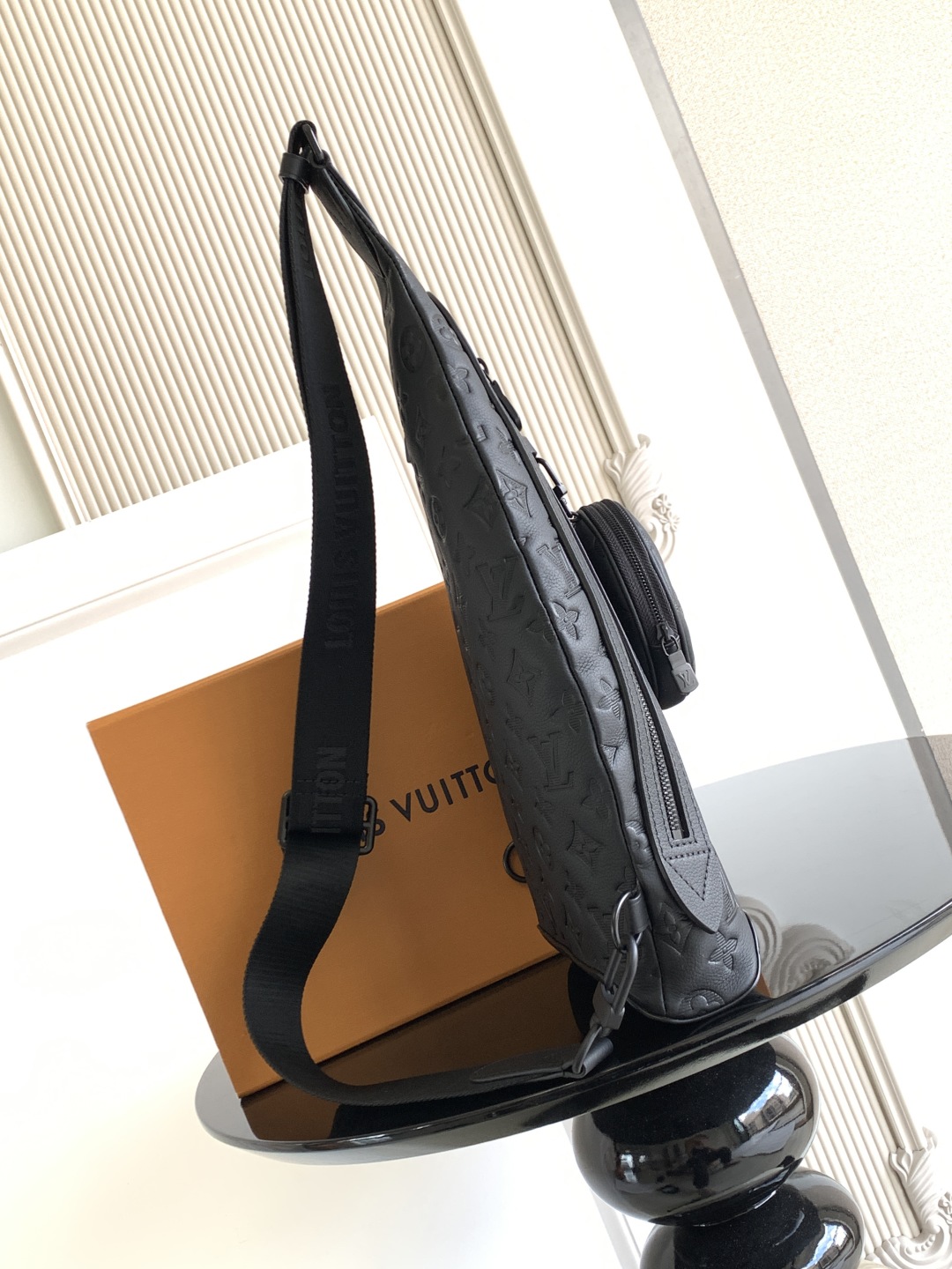 LV 루이비통 슬링백 가방