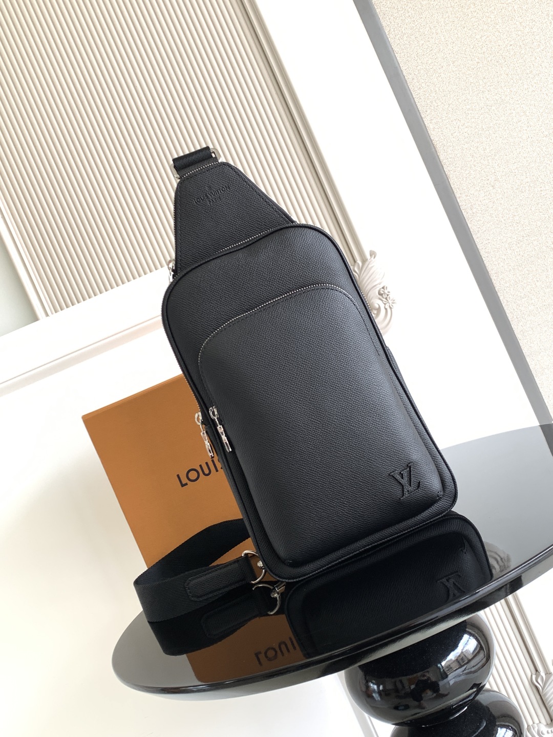 LV 루이비통 슬링백 숄더백 가방