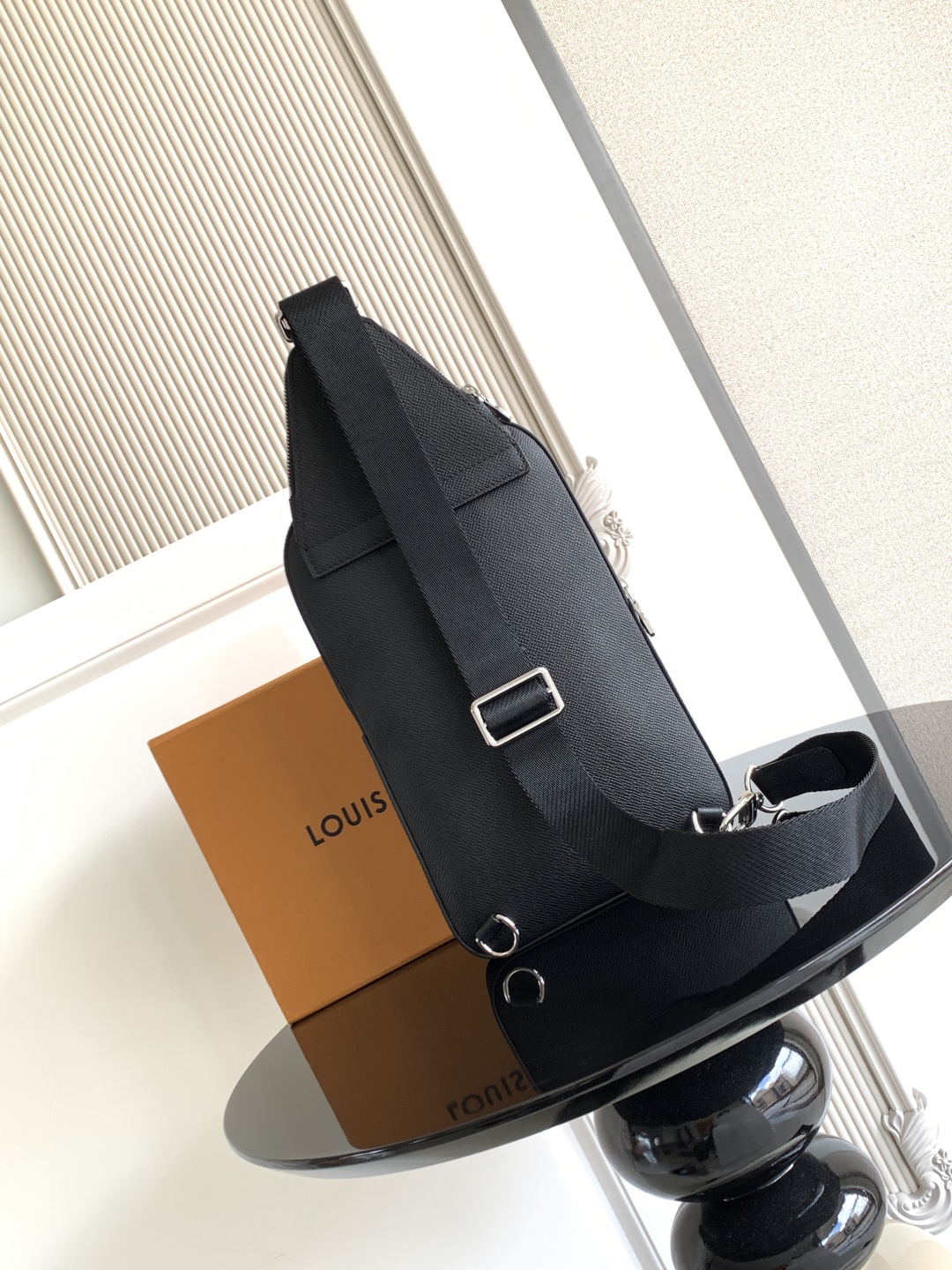 LV 루이비통 슬링백 숄더백 가방