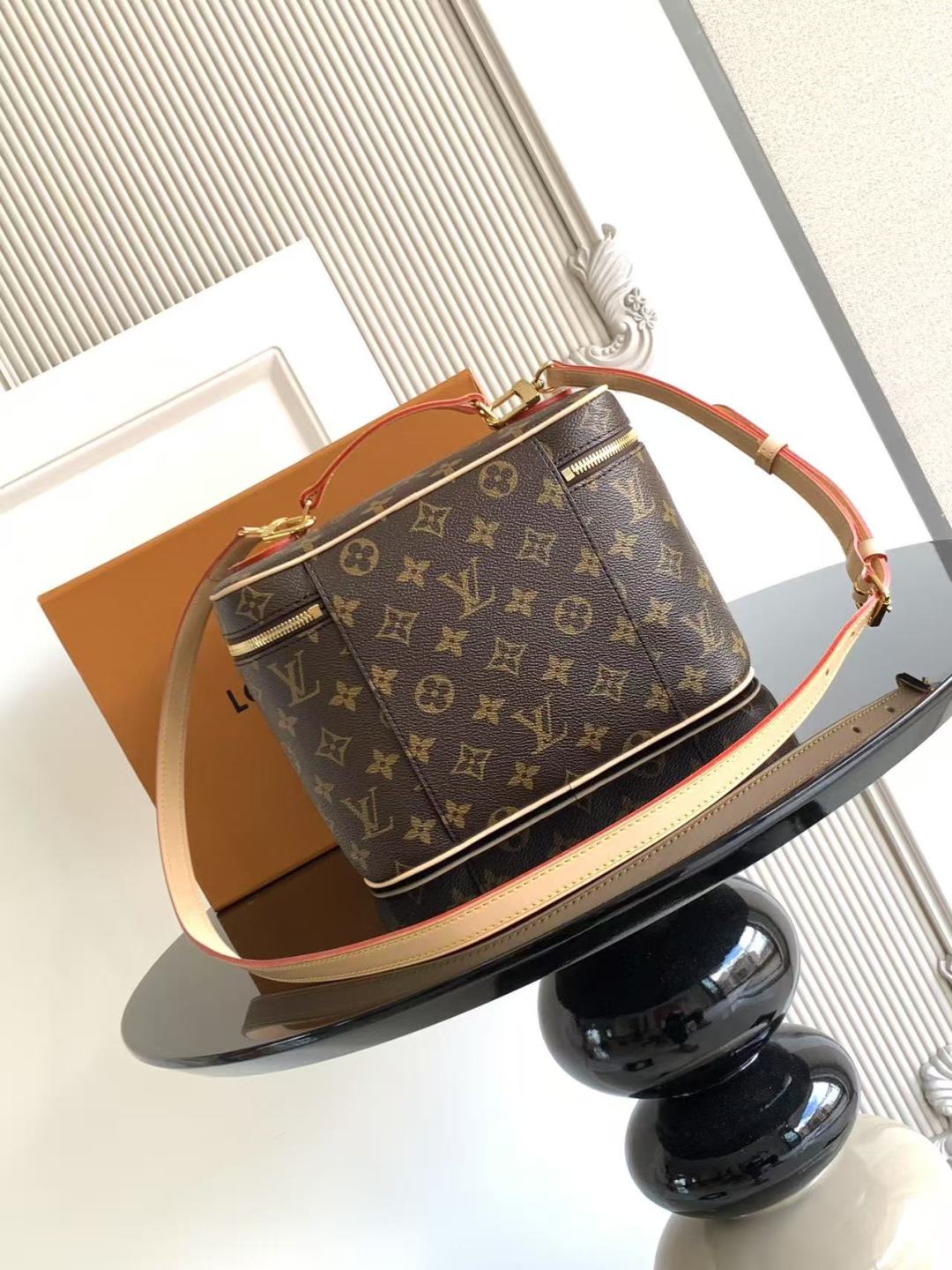 LV 루이비통 파우치백 가방