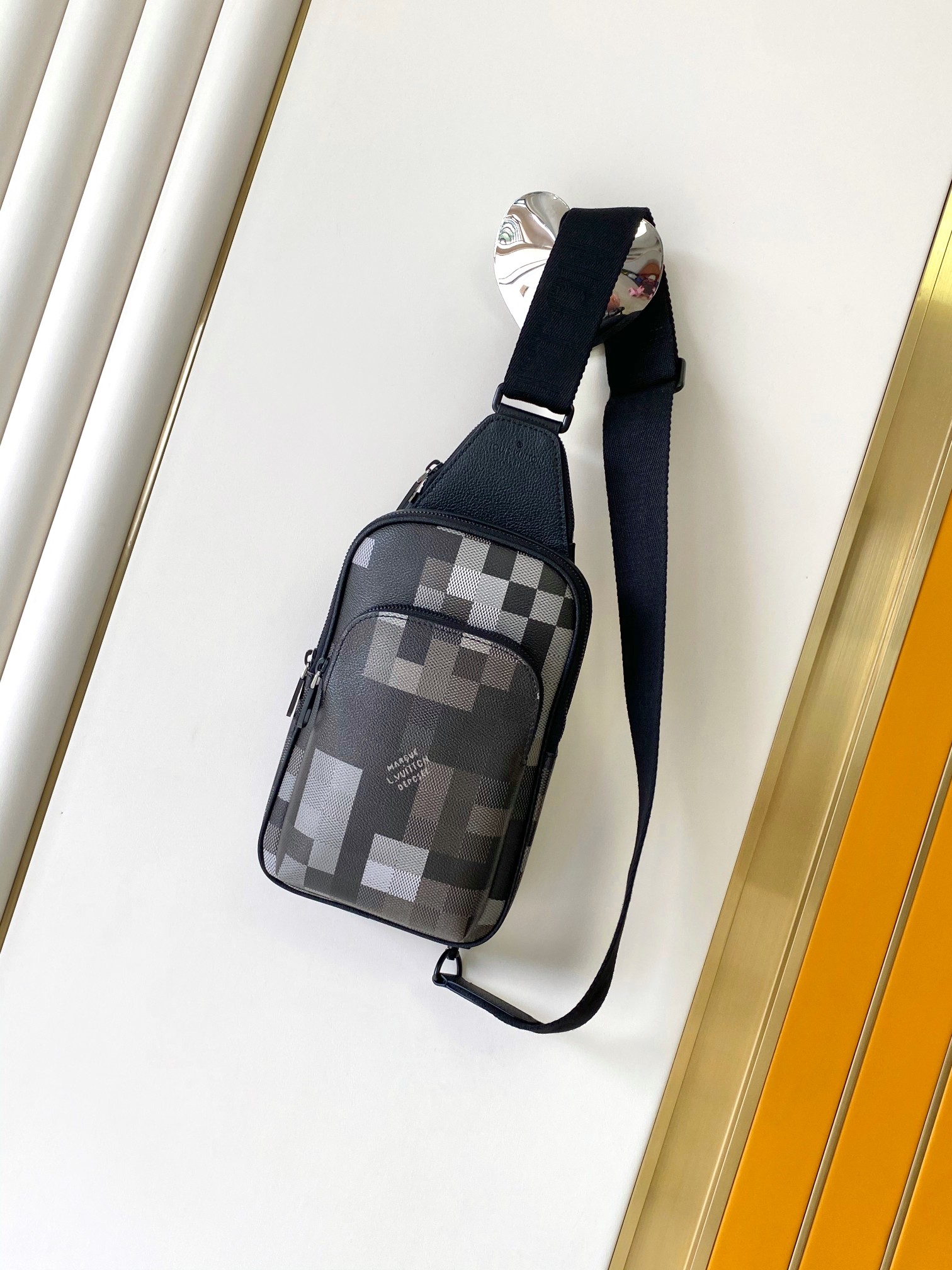 LV 루이비통 슬링백 가방