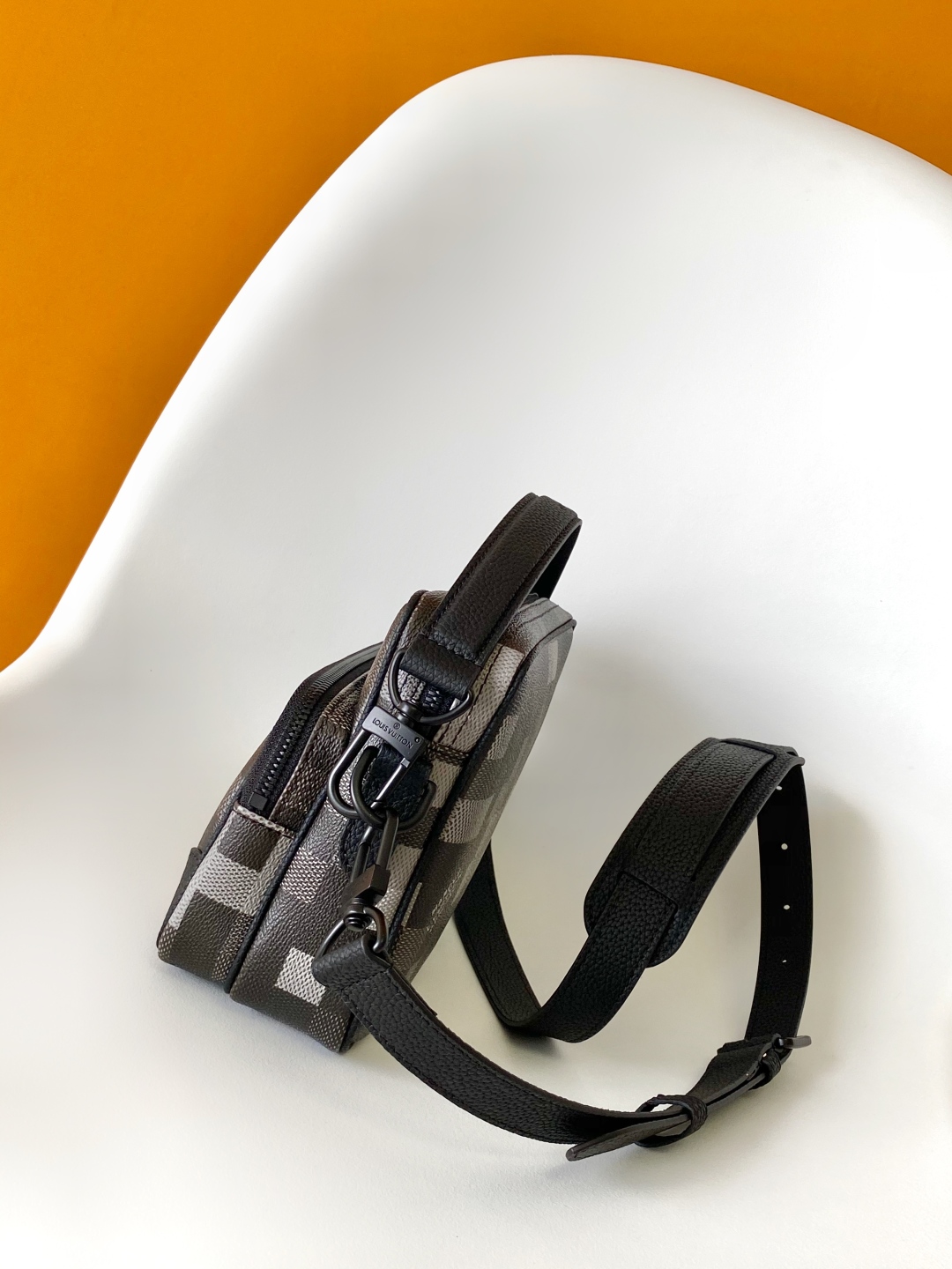 LV 루이비통 메신저백 크로스백 가방