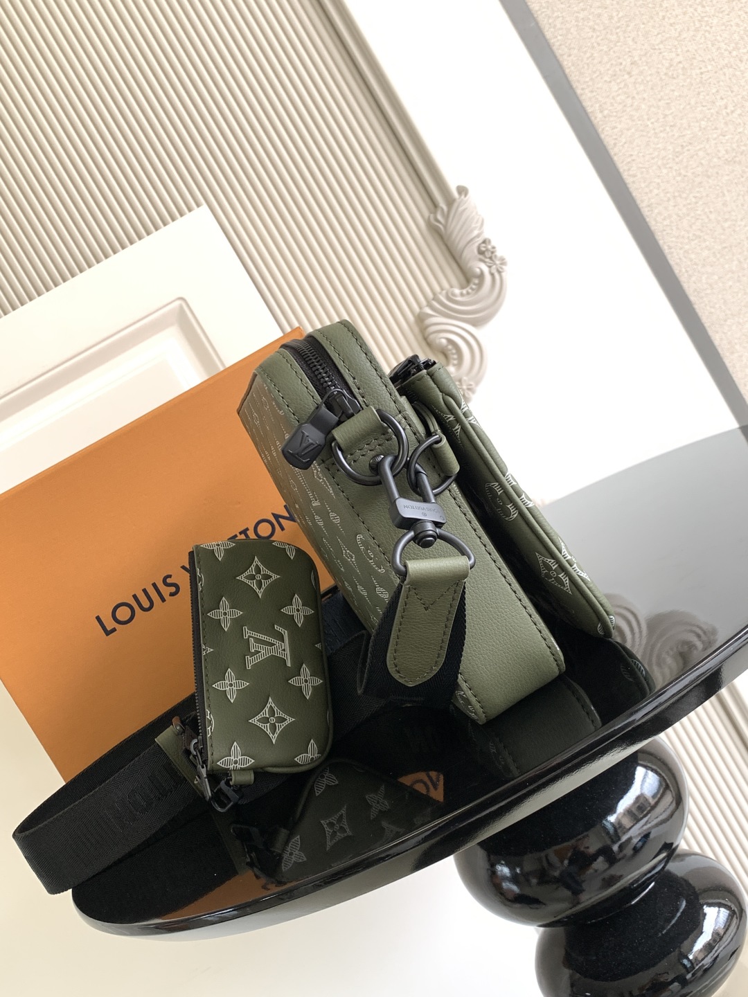 LV 루이비통 메신저백 크로스백 가방