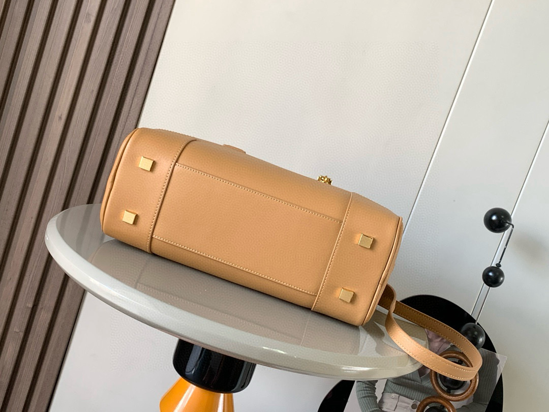 Loewe 로에베 아마조나 28 나파 소가죽백 가방